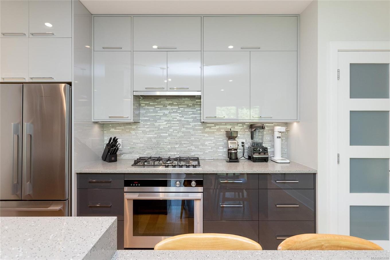 N408-1105 Pandora Ave, Victoria, BC - Indoor Photo Showing Kitchen With Stainless Steel Kitchen With Upgraded Kitchen