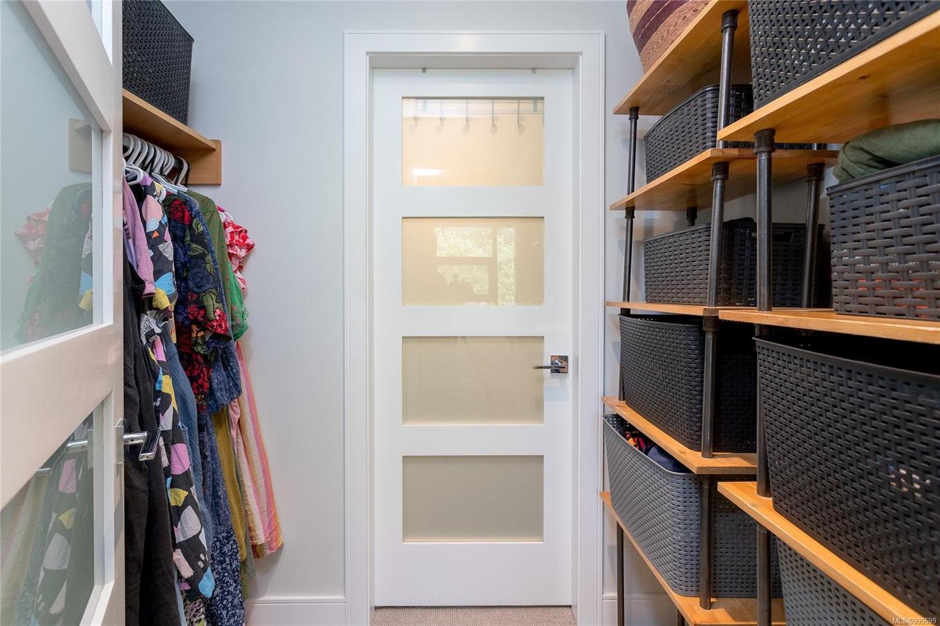 N408-1105 Pandora Ave, Victoria, BC - Indoor