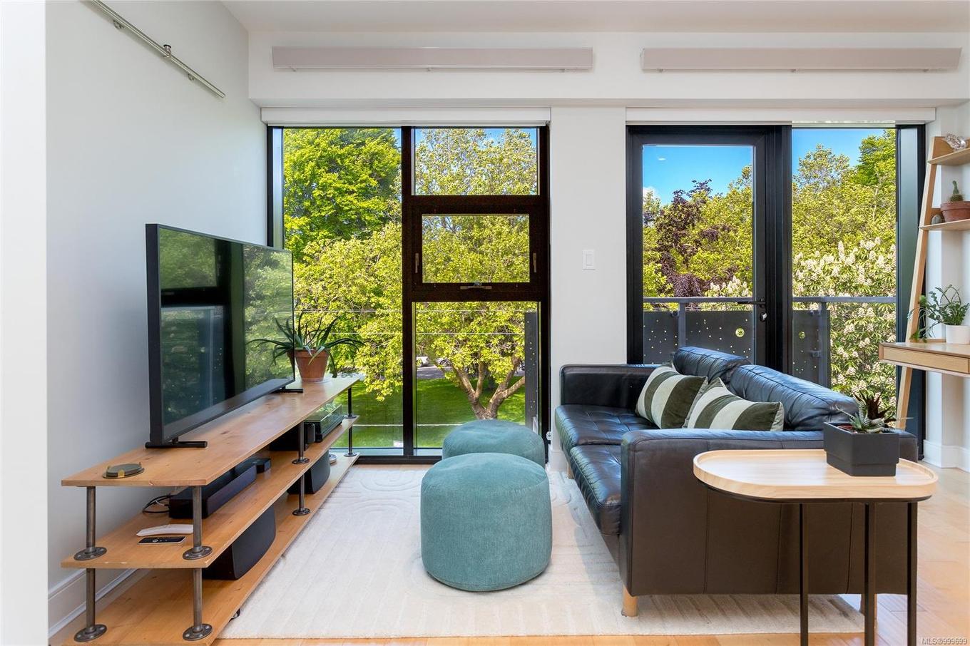 N408-1105 Pandora Ave, Victoria, BC - Indoor