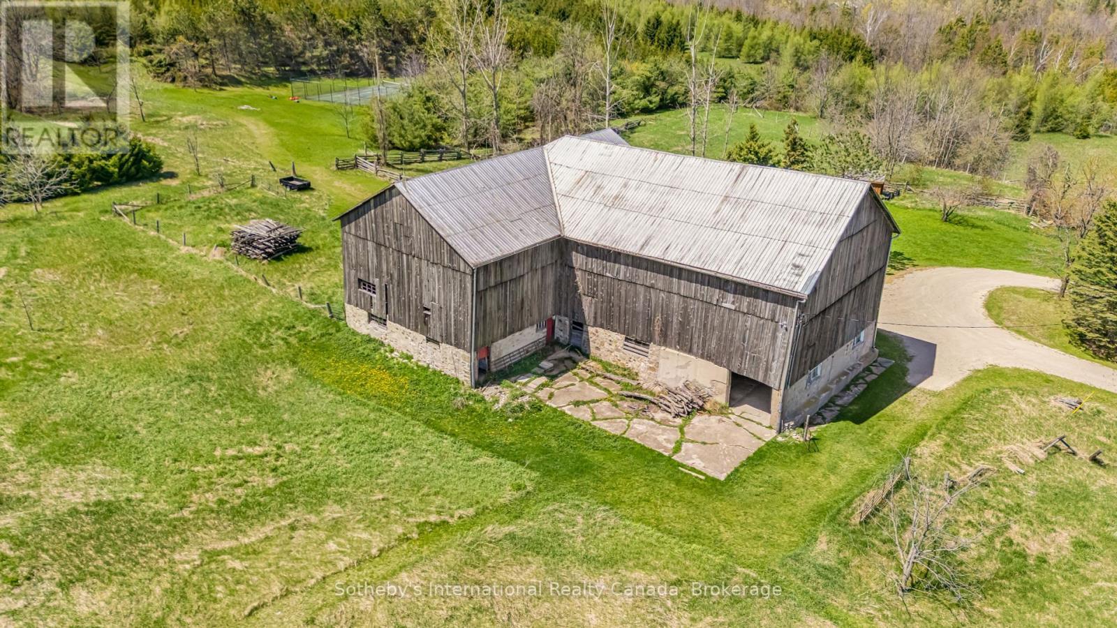 717218 1St Line E, Mulmur, ON - Outdoor