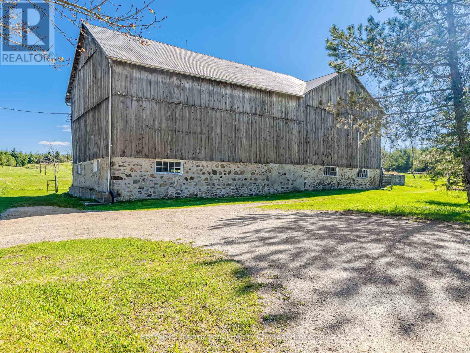 717218 1St Line E, Mulmur, ON - Outdoor