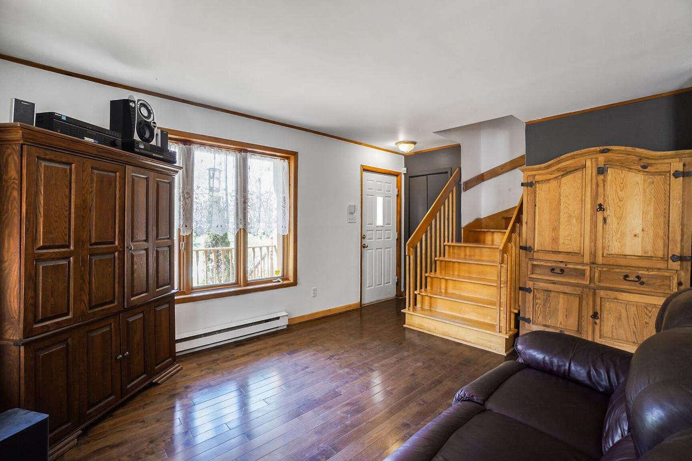 Living room - 2043 Av. Pierre, Mascouche, QC - Indoor