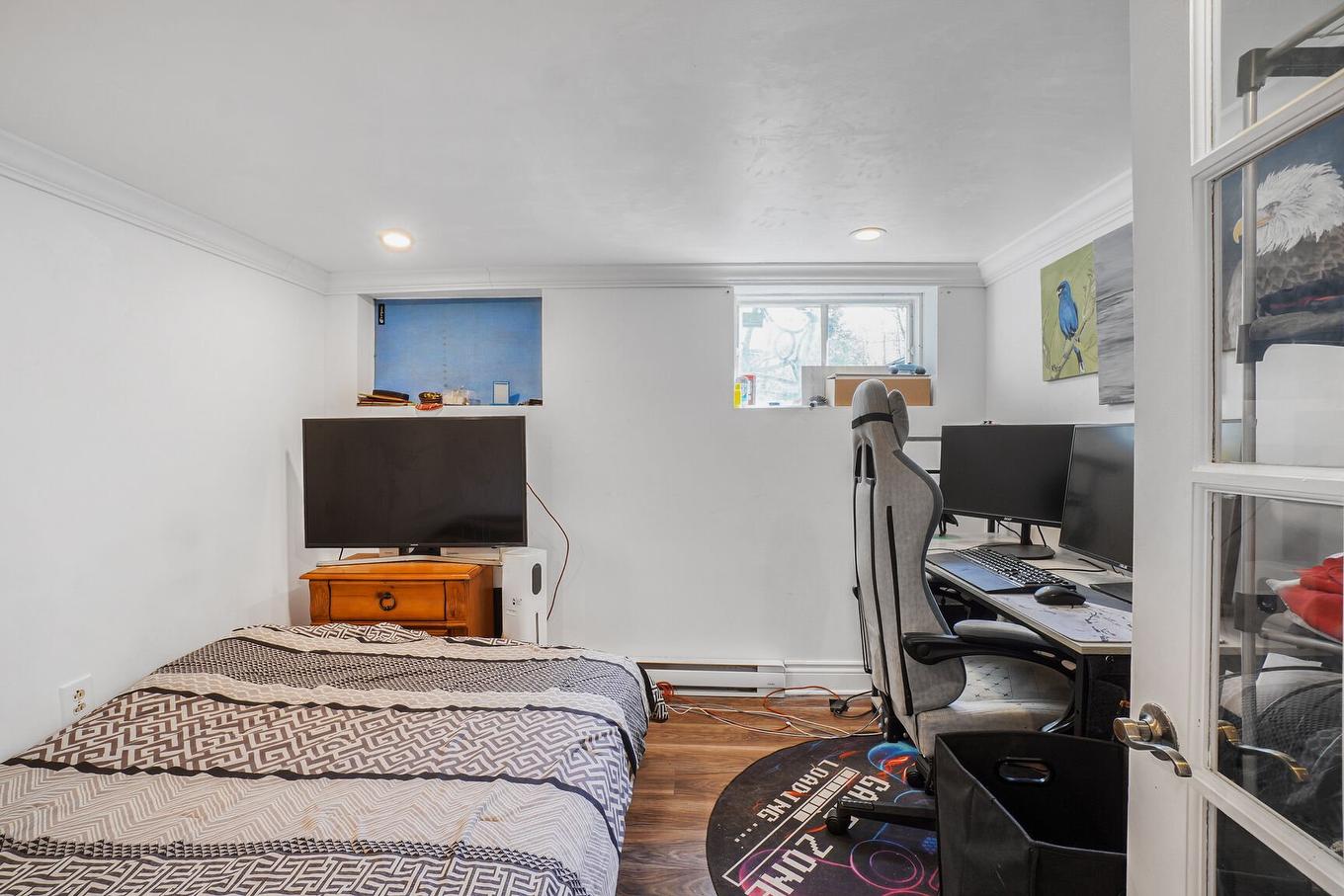 Bedroom - 2043 Av. Pierre, Mascouche, QC - Indoor Photo Showing Bedroom