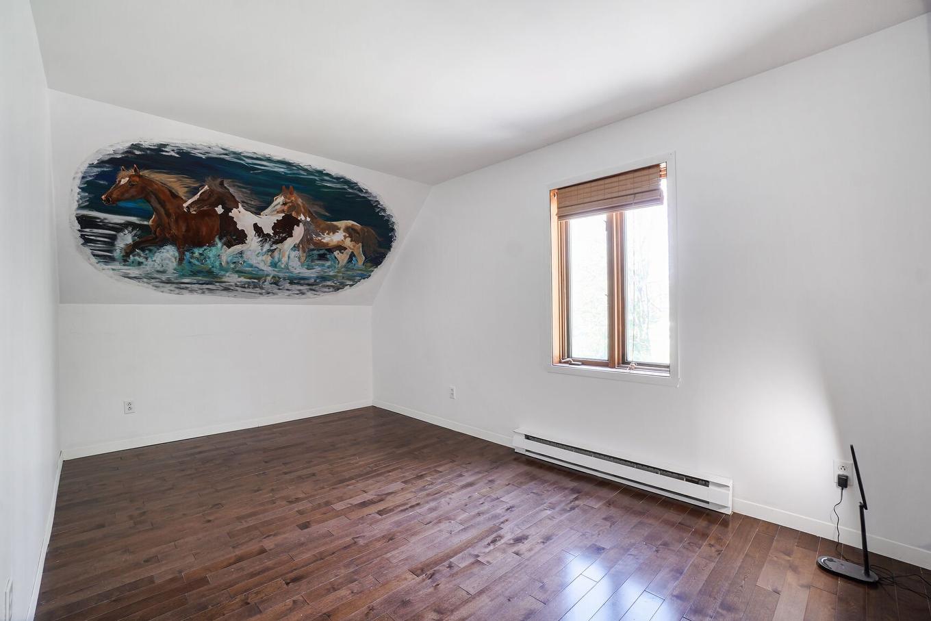 Bedroom - 2043 Av. Pierre, Mascouche, QC - Indoor Photo Showing Other Room