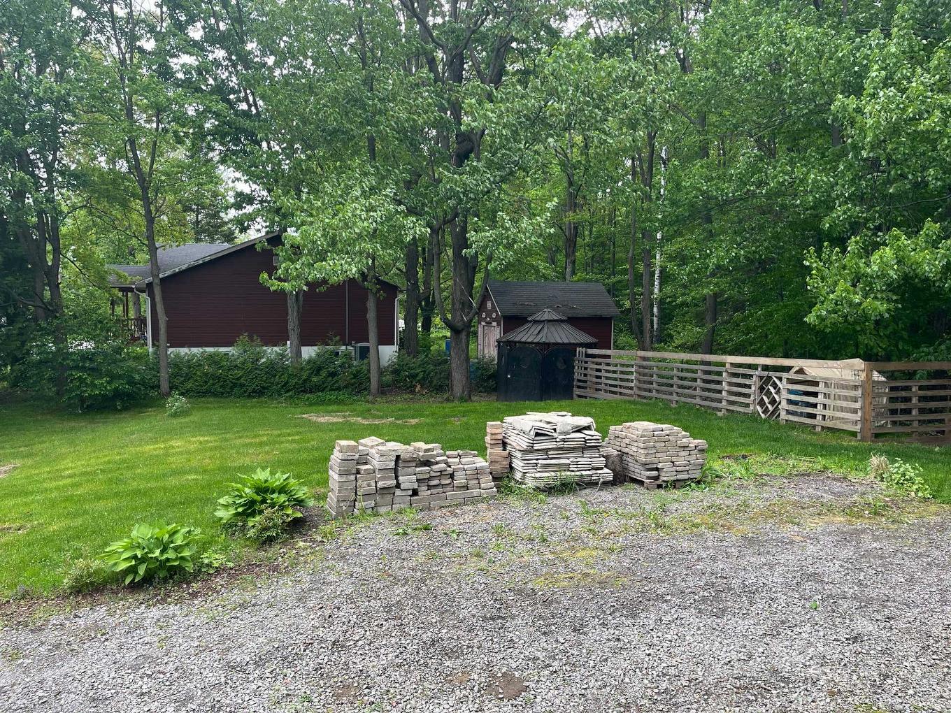 Parking - 2043 Av. Pierre, Mascouche, QC - Outdoor