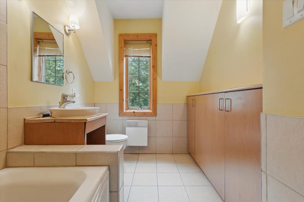 Ensuite bathroom - 10 Ch. Du Frère-André, Brownsburg-Chatham, QC - Indoor