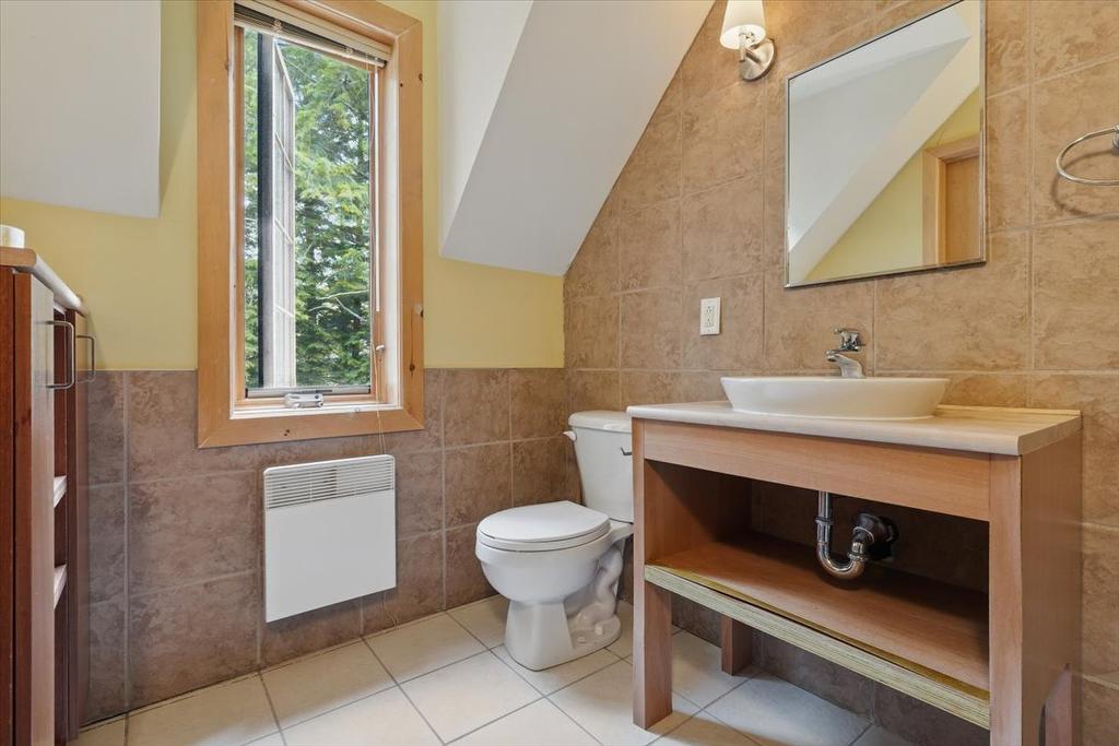 Bathroom - 10 Ch. Du Frère-André, Brownsburg-Chatham, QC - Indoor Photo Showing Bathroom