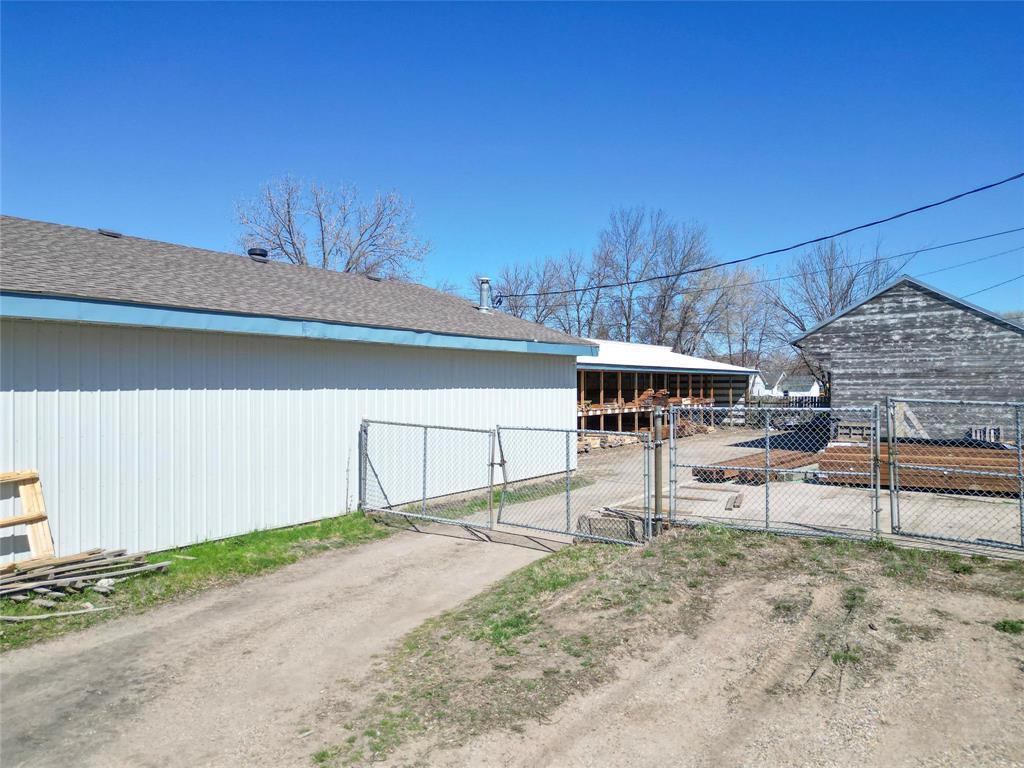 18 Simcoe Avenue, Carberry, MB