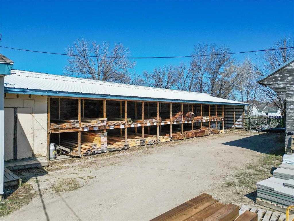 18 Simcoe Avenue, Carberry, MB