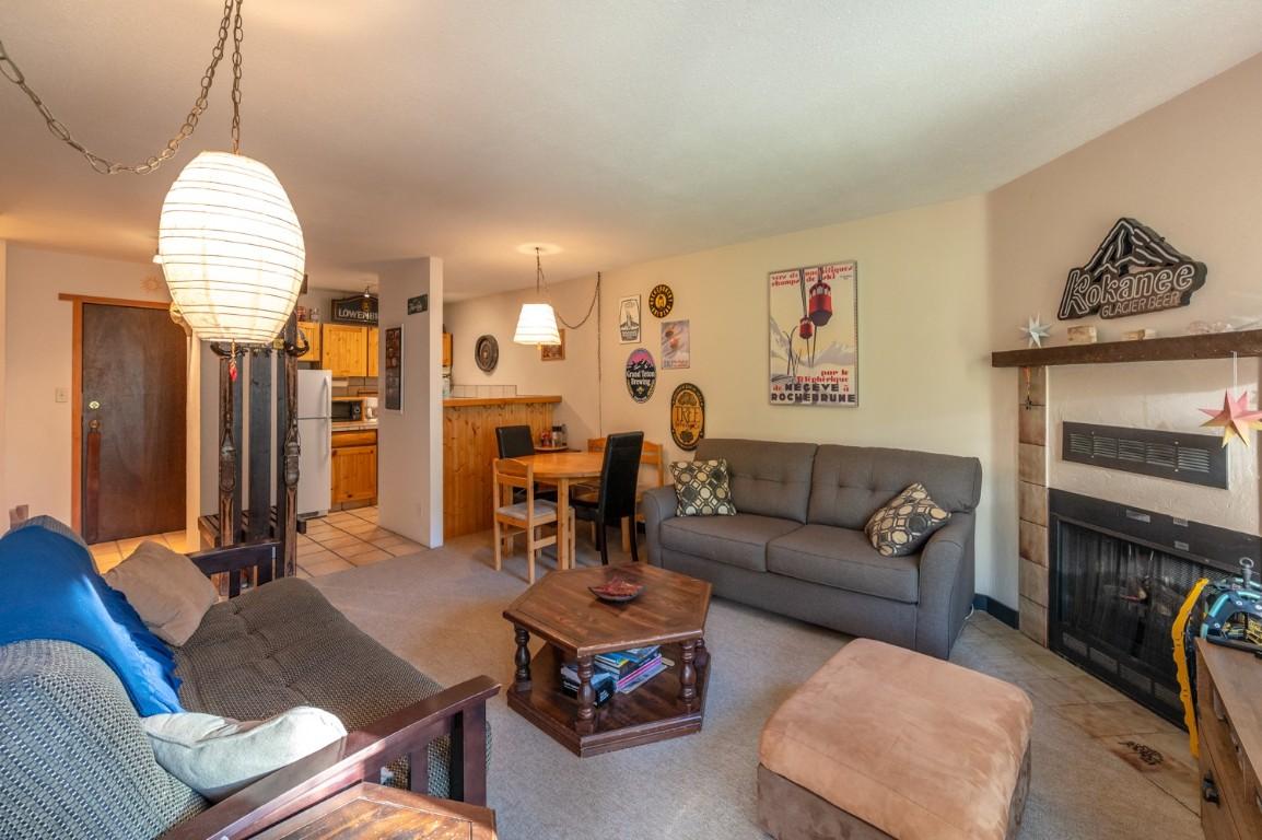 305-1191 Apex Mountain Road, Apex Mountain, BC - Indoor Photo Showing Living Room With Fireplace