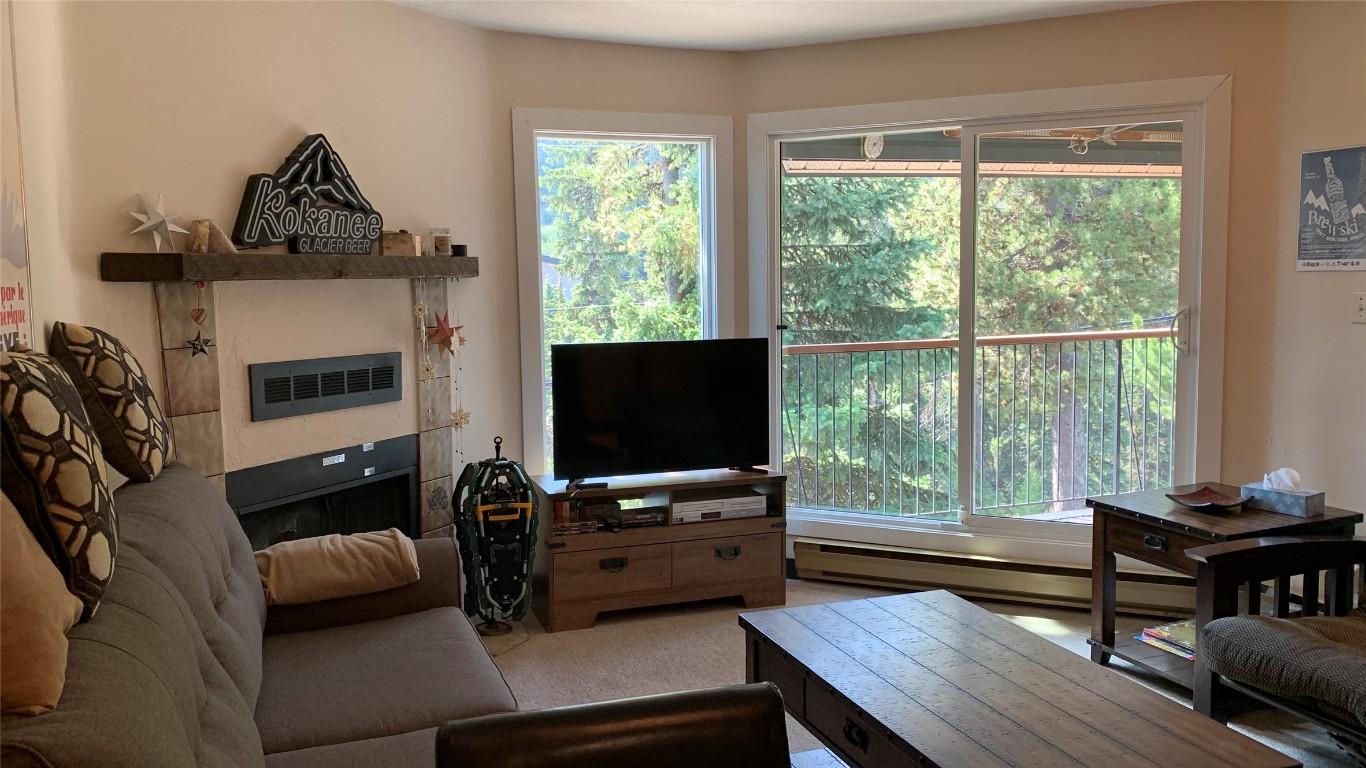305-1191 Apex Mountain Road, Apex Mountain, BC - Indoor Photo Showing Living Room With Fireplace