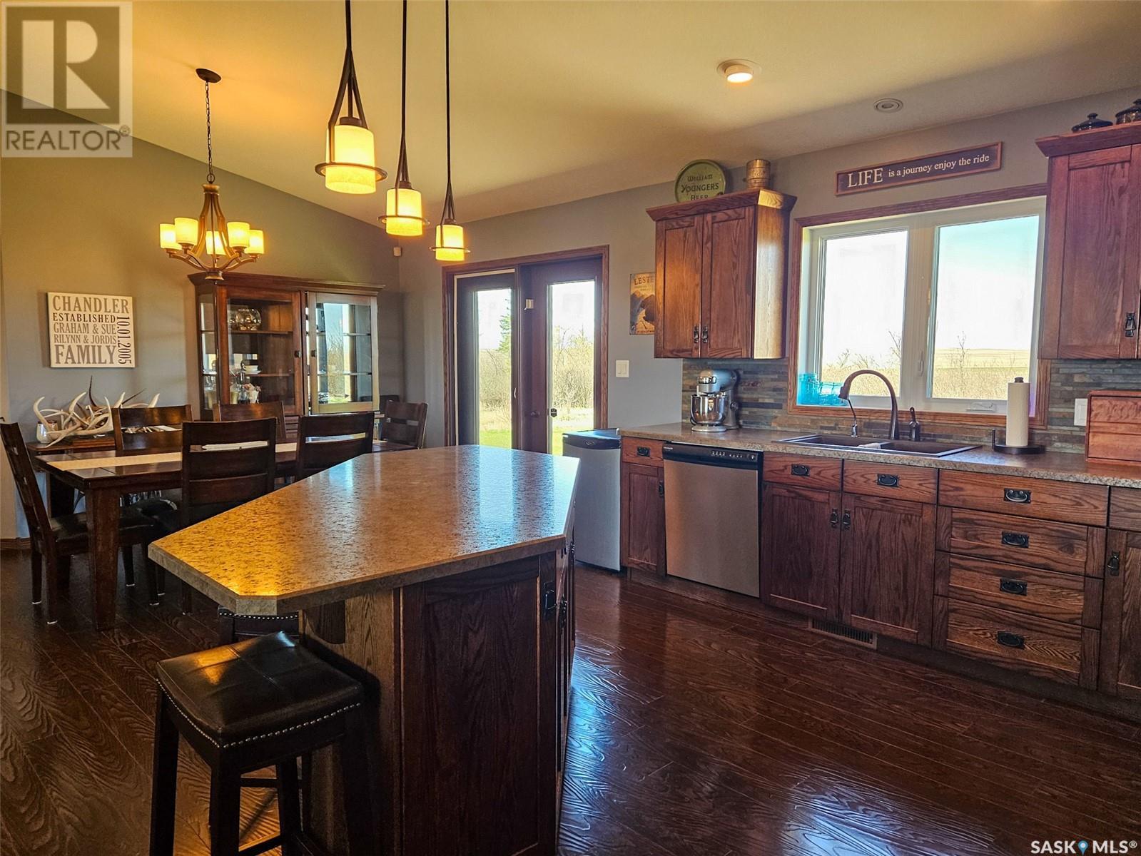 Chandler Acreage, Wood River Rm No. 74, SK - Indoor