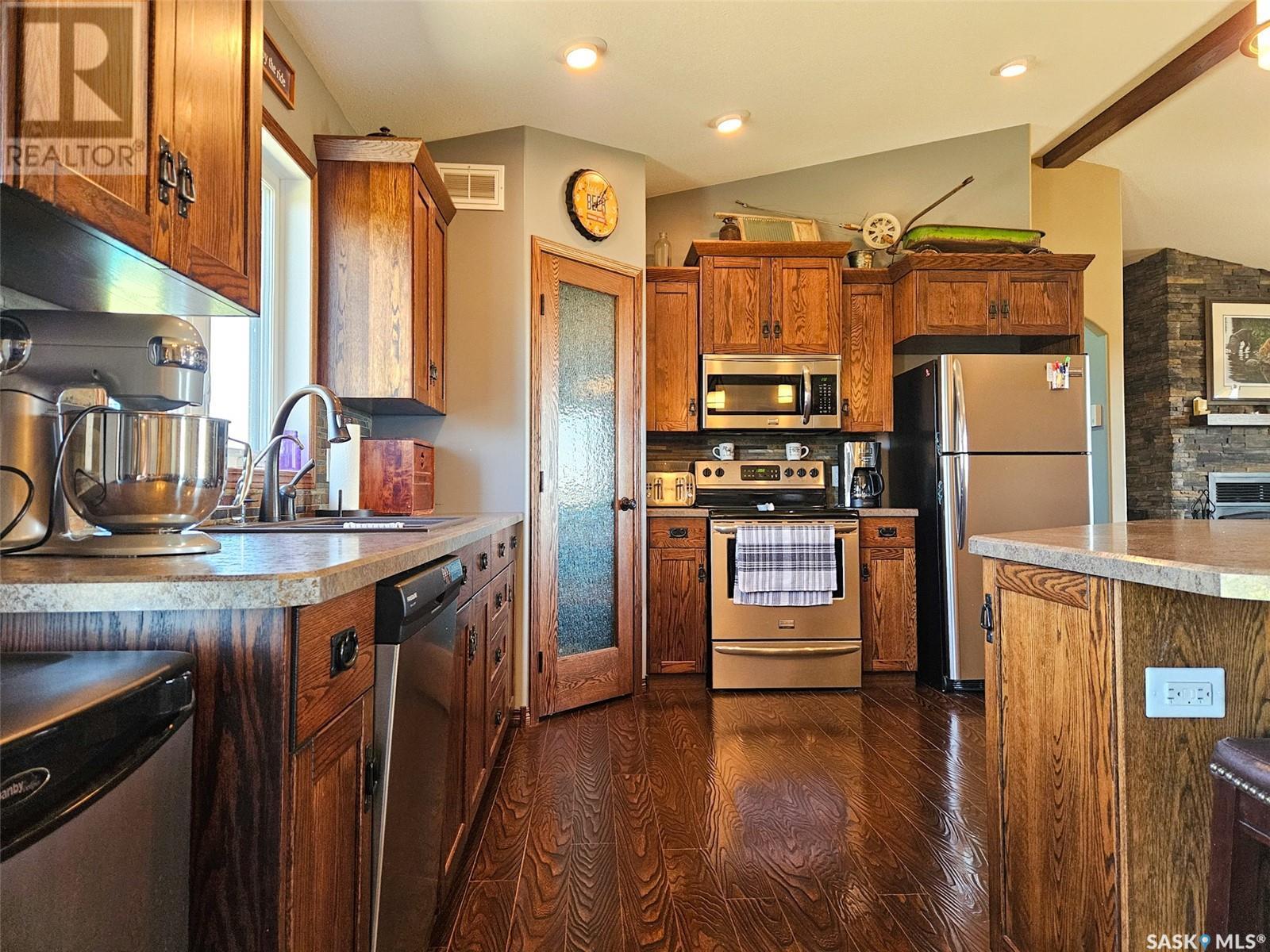 Chandler Acreage, Wood River Rm No. 74, SK - Indoor Photo Showing Kitchen