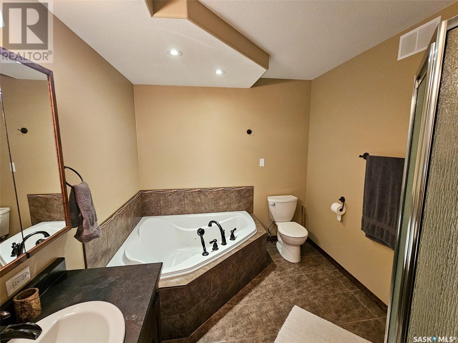 Chandler Acreage, Wood River Rm No. 74, SK - Indoor Photo Showing Bathroom