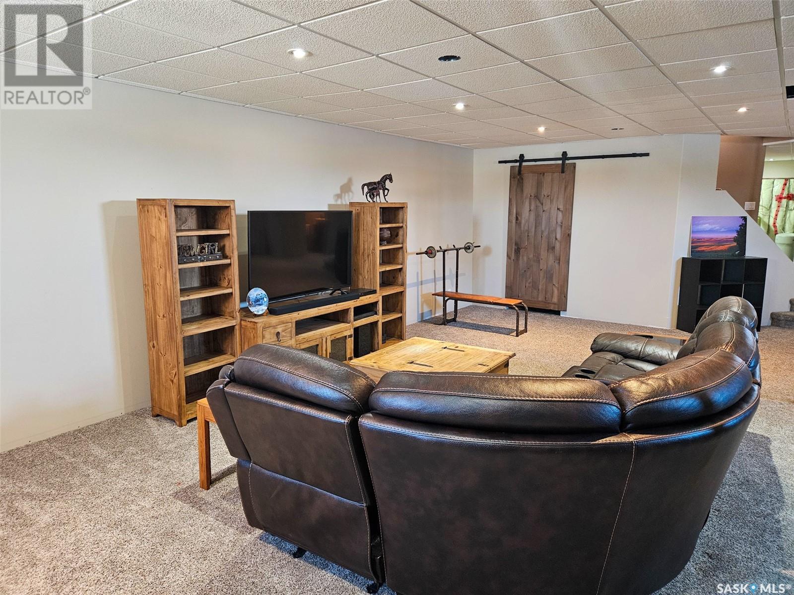 Chandler Acreage, Wood River Rm No. 74, SK - Indoor