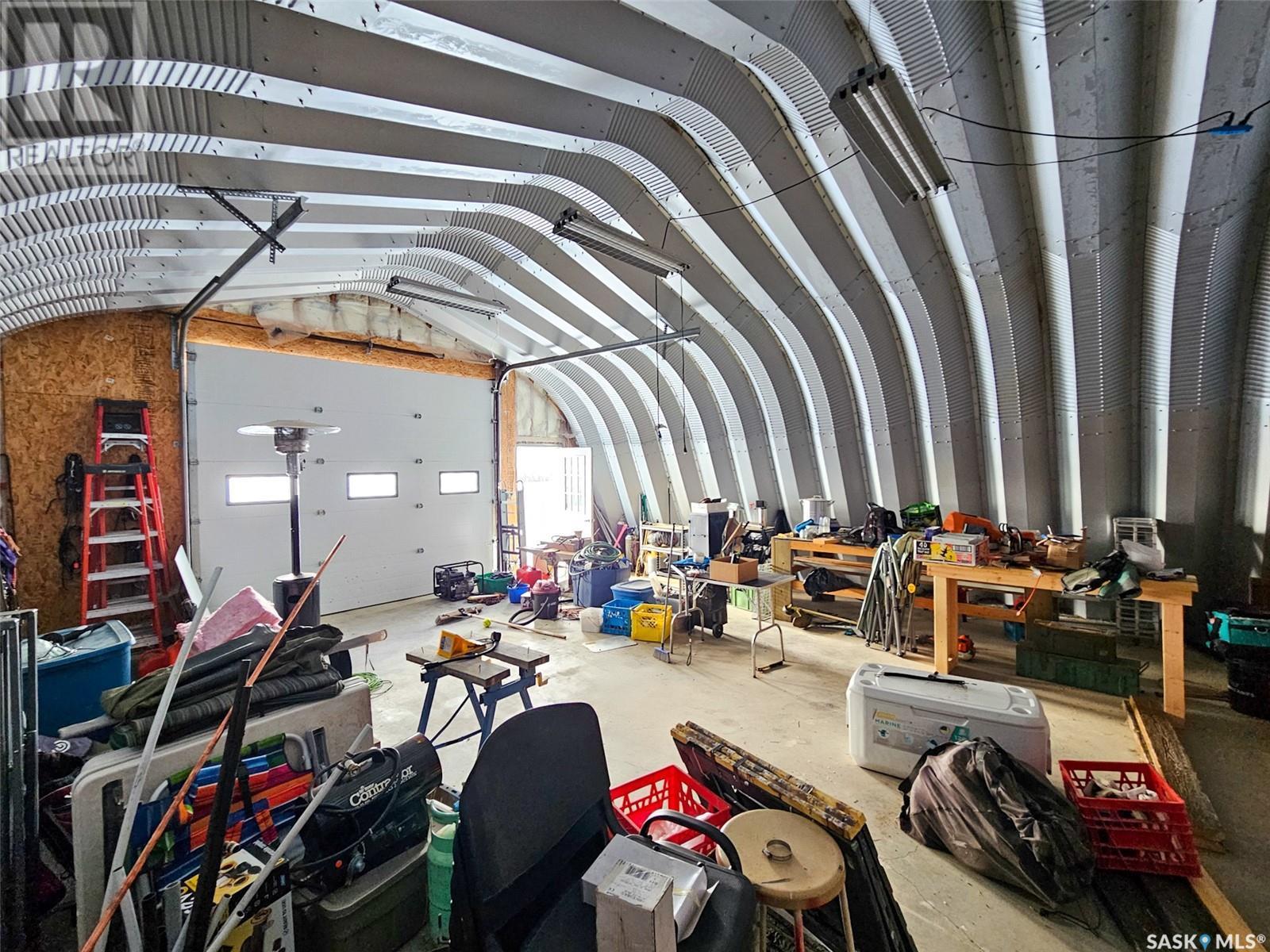 Chandler Acreage, Wood River Rm No. 74, SK - Indoor