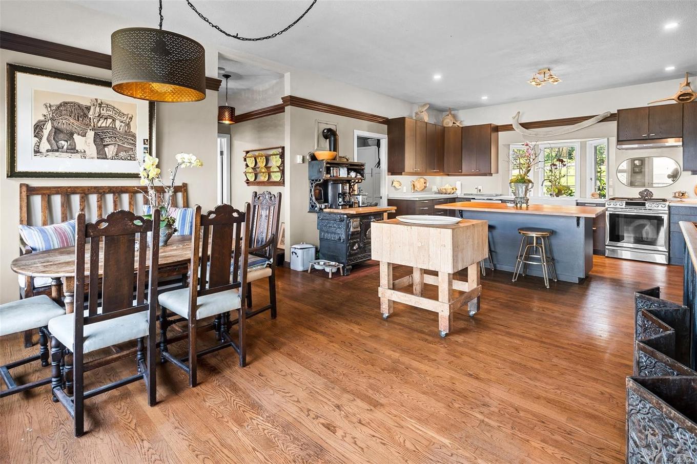 474 Sticks Allison Rd, Galiano Island, BC