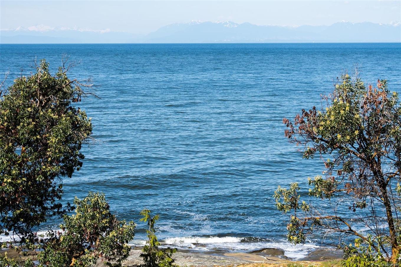 474 Sticks Allison Rd, Galiano Island, BC