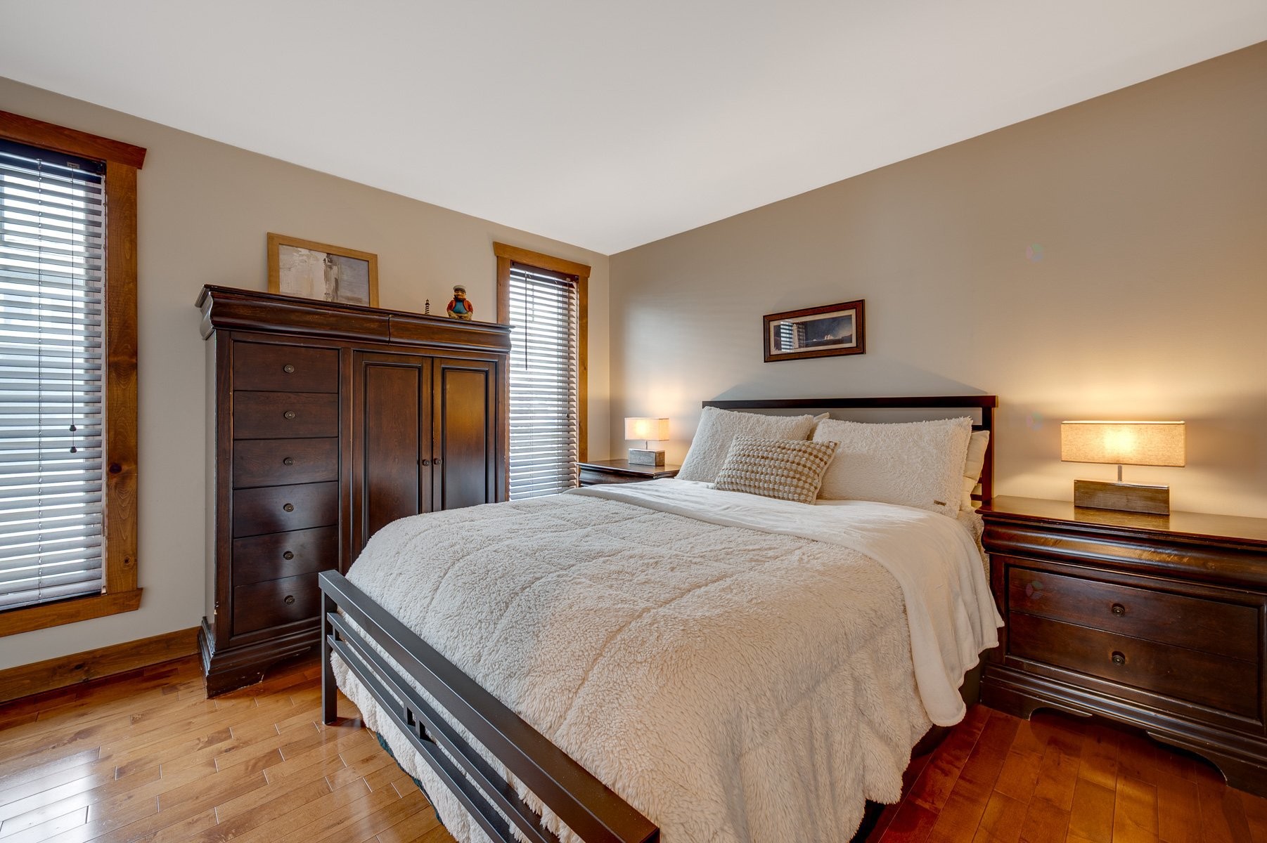 Chambre à coucher - 219 Ch. Des Habitations-Des-Monts, Saint-Sauveur, QC - Indoor Photo Showing Bedroom