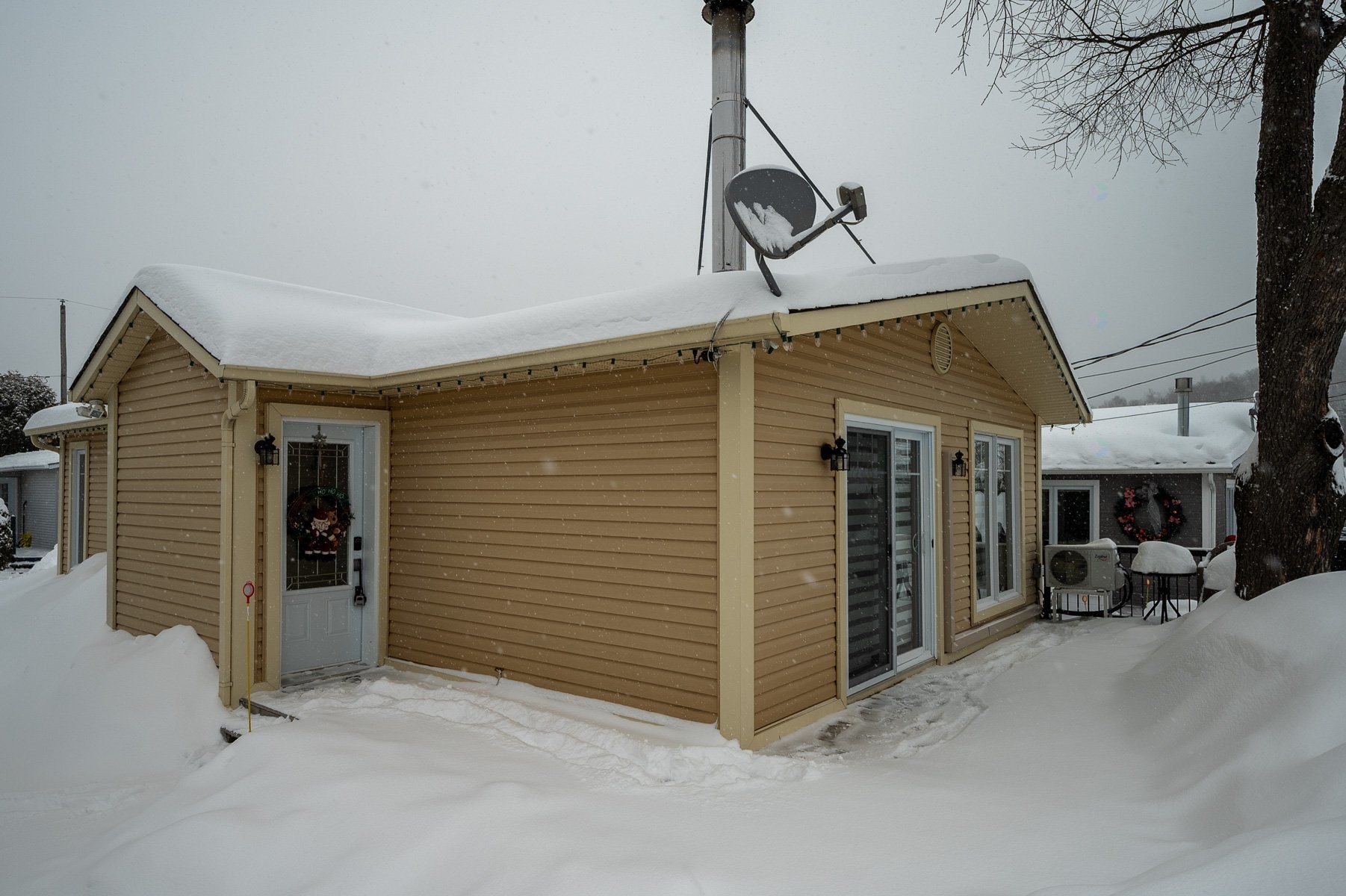 Façade - 219 Ch. Des Habitations-Des-Monts, Saint-Sauveur, QC - Outdoor With Exterior