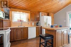 Kitchen oak cabinetry -