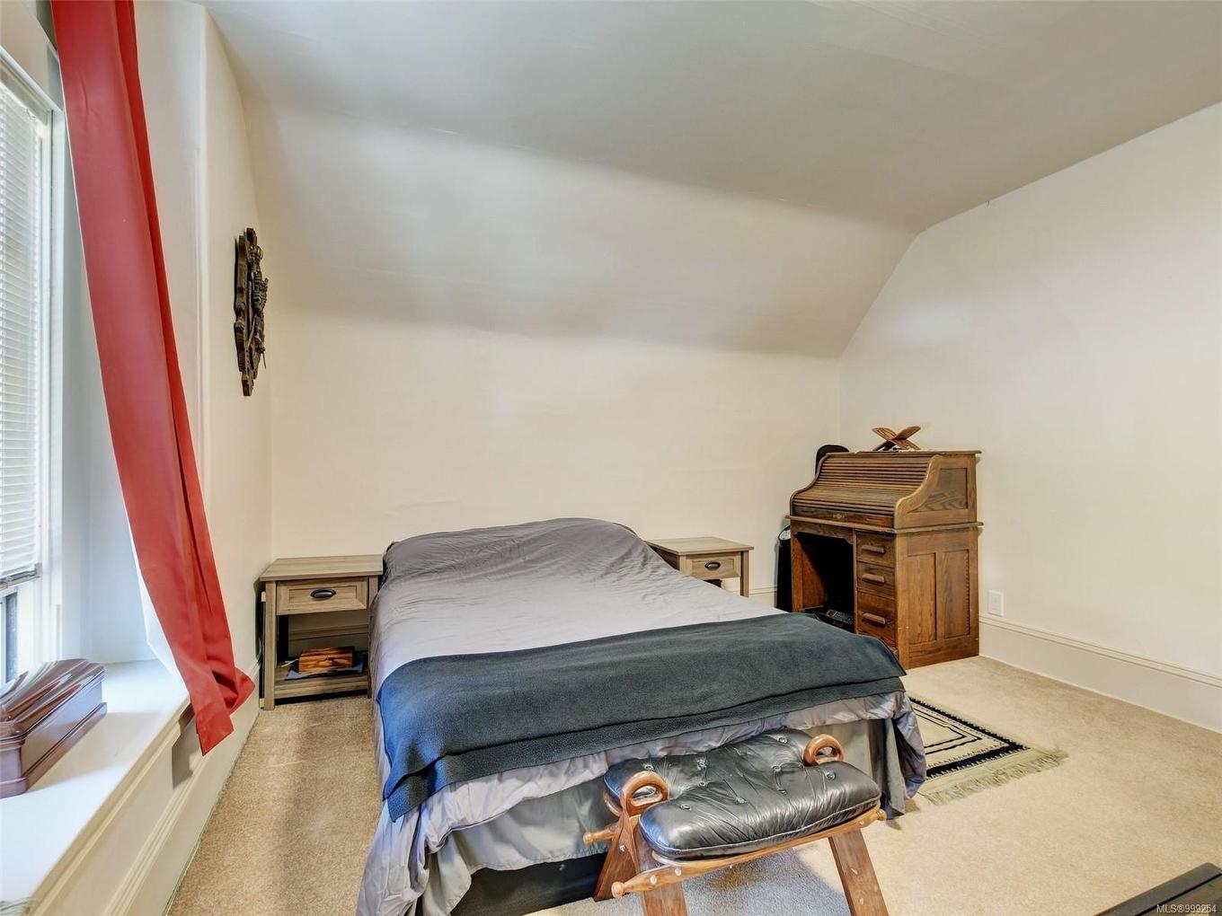 516 Su'It St, Victoria, BC - Indoor