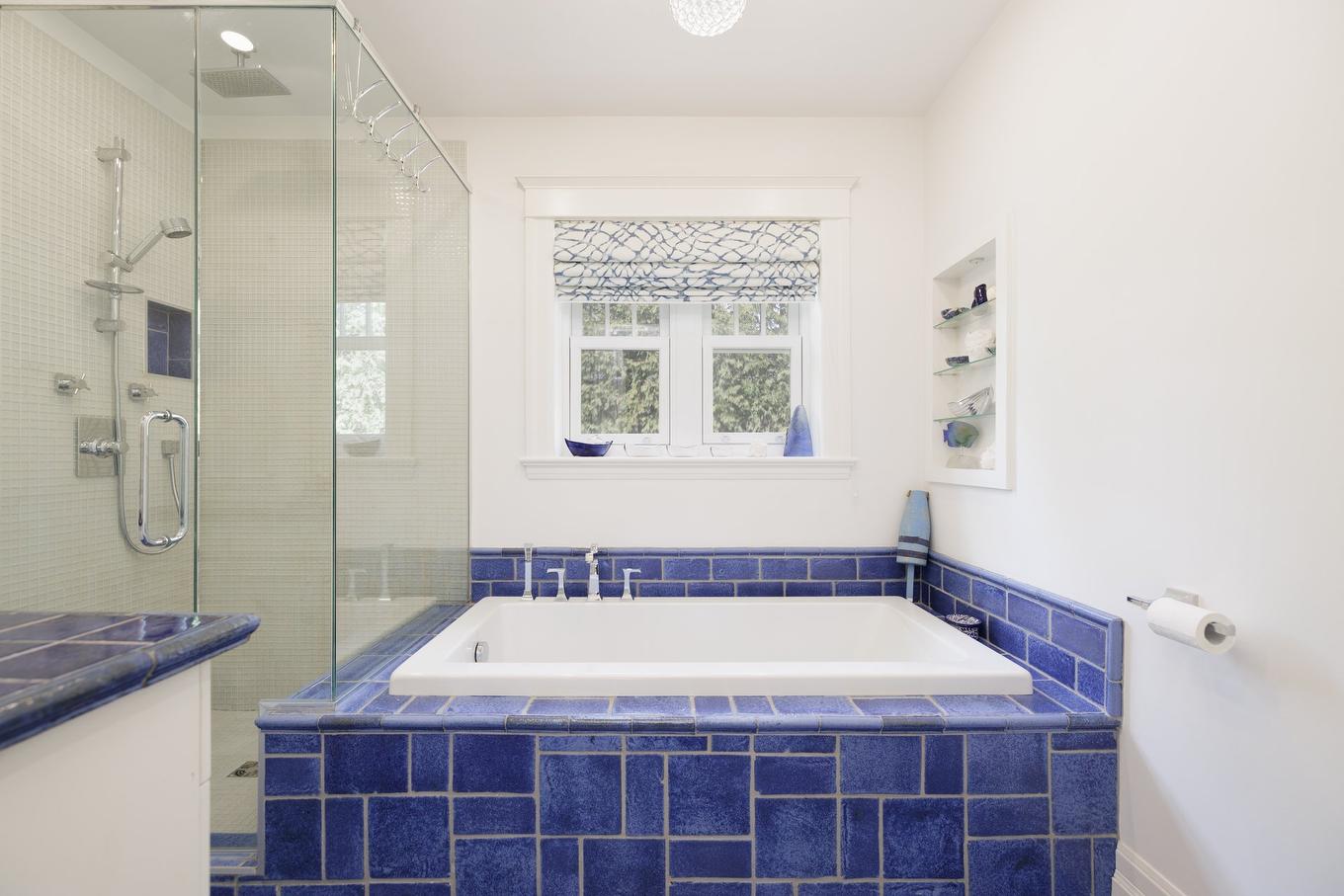 Bathroom - 130 Av. Ballantyne N., Montréal-Ouest, QC - Indoor Photo Showing Bathroom