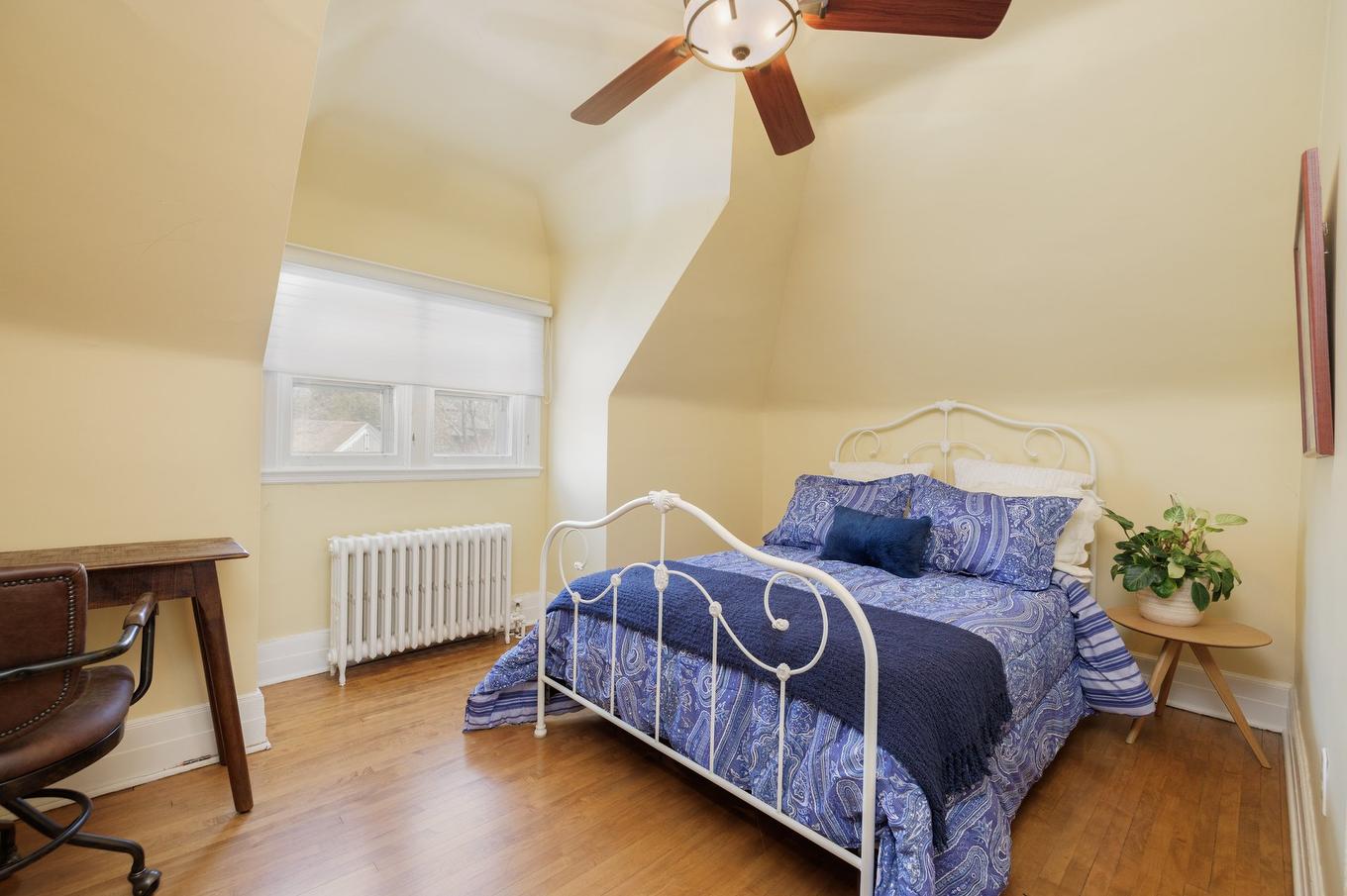 Bedroom - 130 Av. Ballantyne N., Montréal-Ouest, QC - Indoor Photo Showing Bedroom