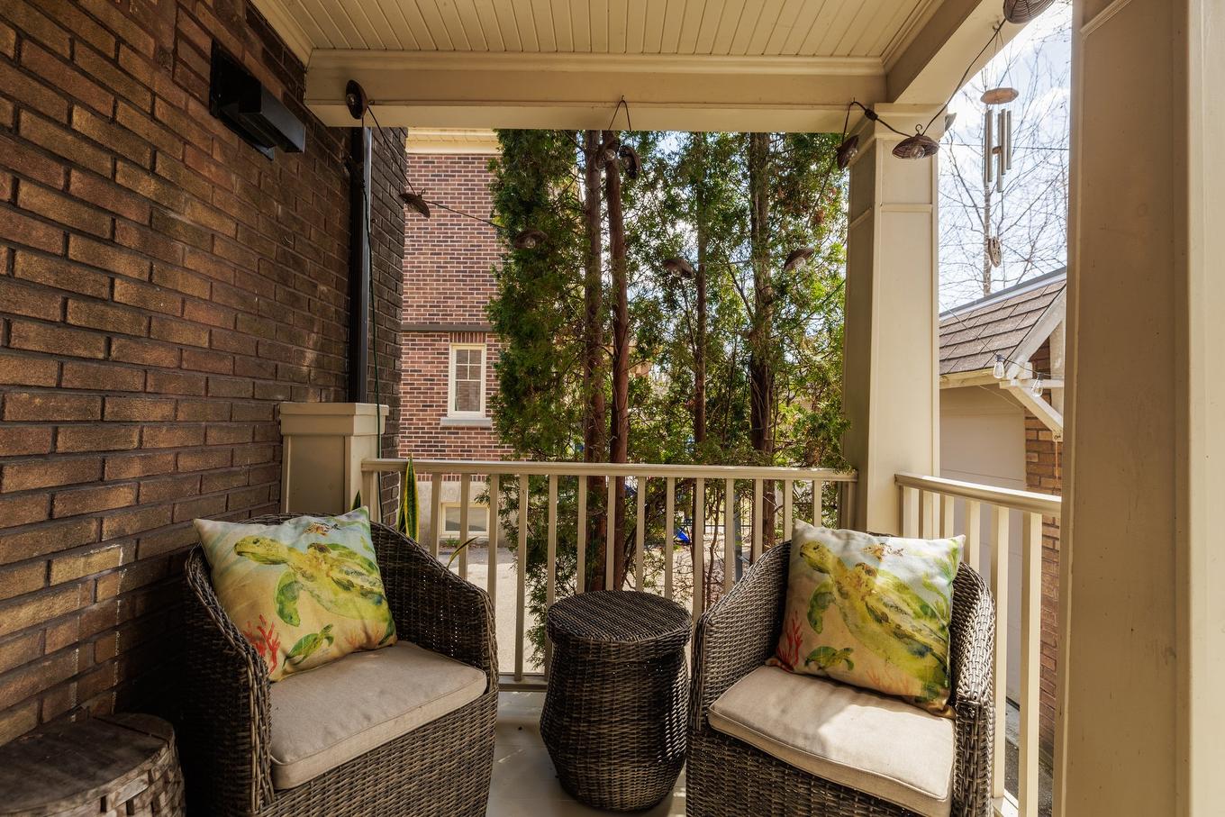 Veranda - 130 Av. Ballantyne N., Montréal-Ouest, QC - Outdoor With Exterior