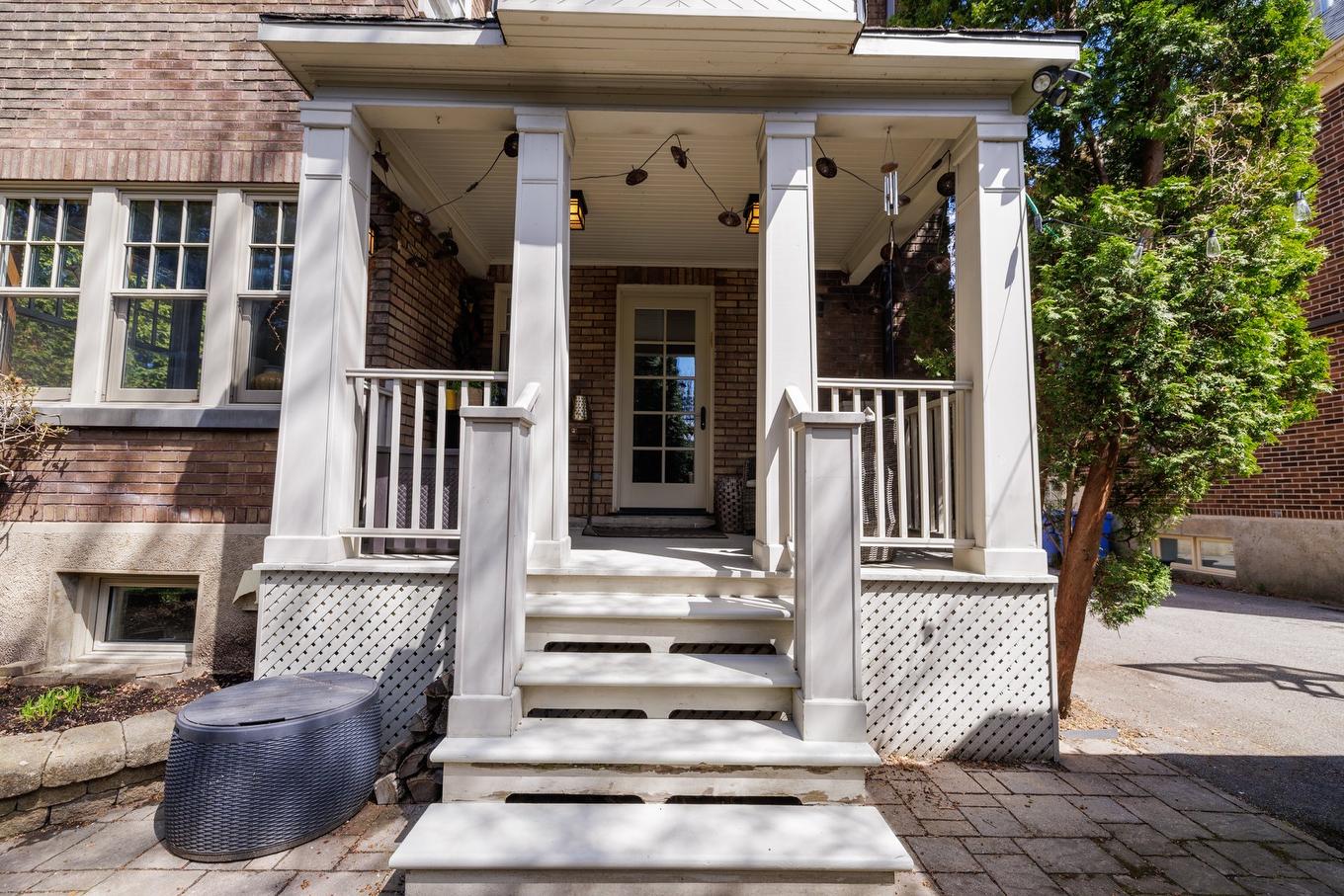 Back facade - 130 Av. Ballantyne N., Montréal-Ouest, QC - Outdoor With Facade