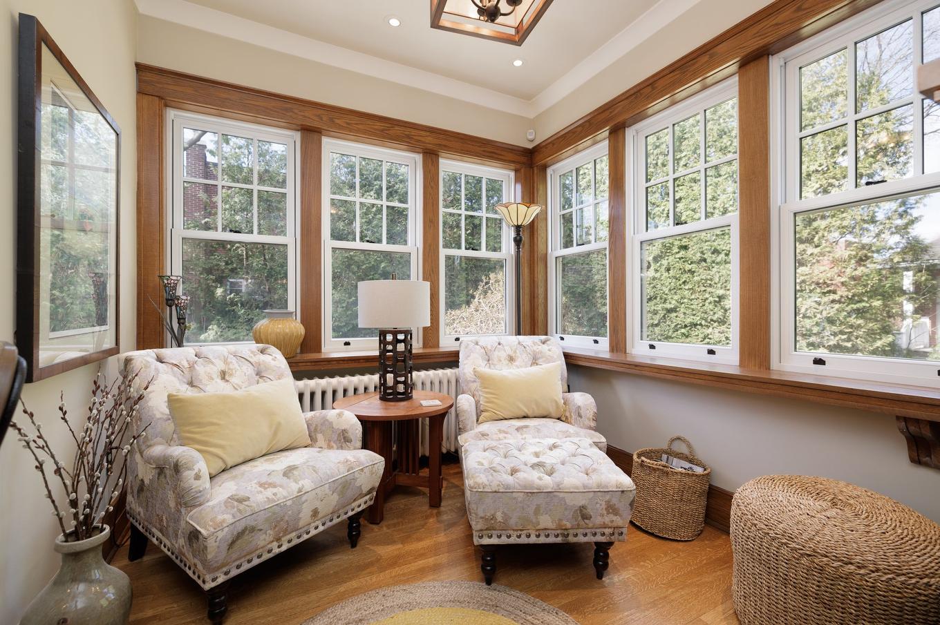 Den - 130 Av. Ballantyne N., Montréal-Ouest, QC - Indoor