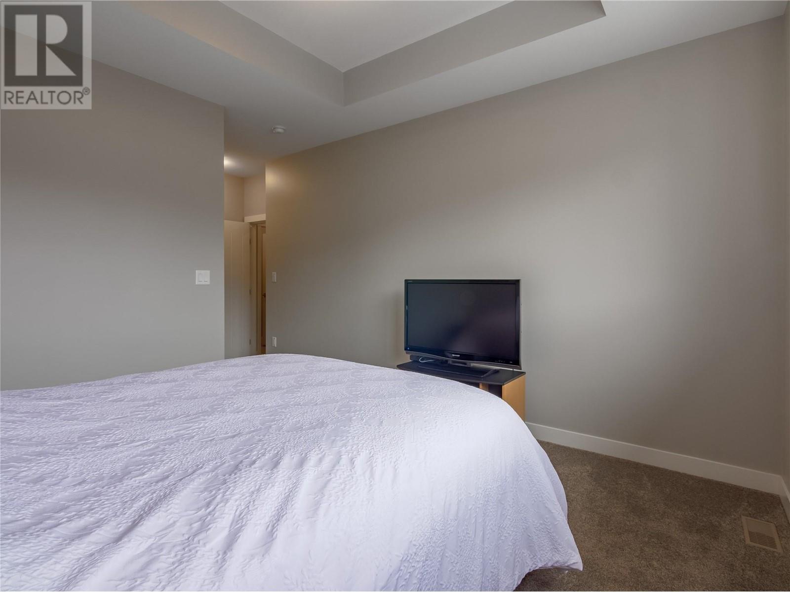 120 Sendero Crescent, Penticton, BC - Indoor Photo Showing Bedroom