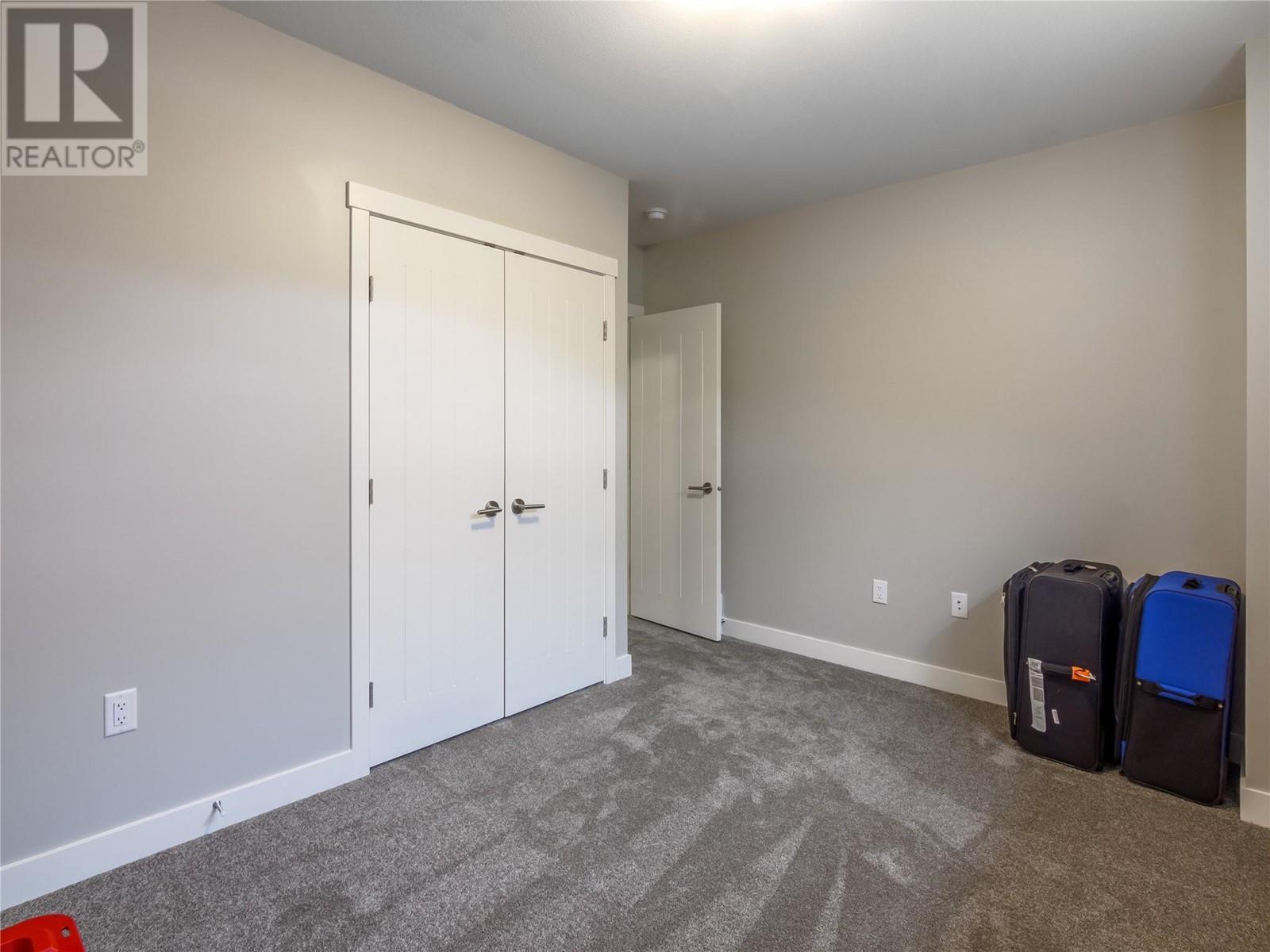 120 Sendero Crescent, Penticton, BC - Indoor Photo Showing Other Room