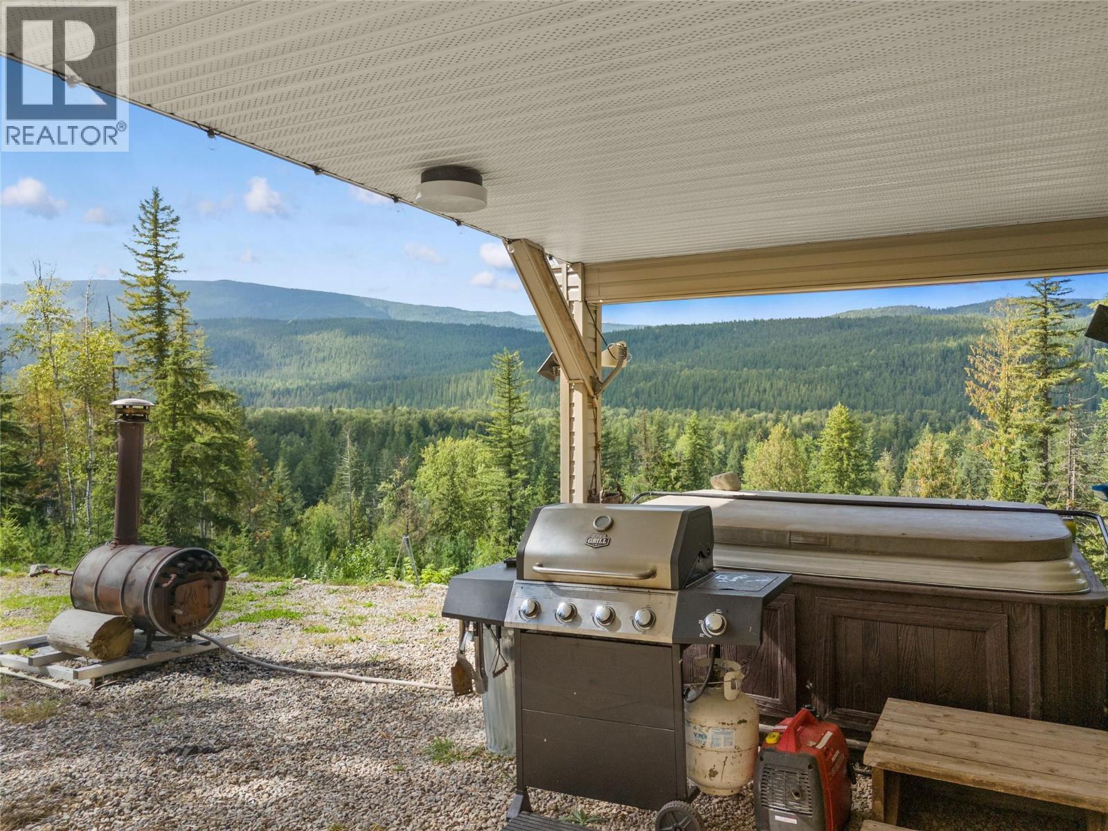 1446 Nittel Road, Seymour Arm, BC - Outdoor With Exterior