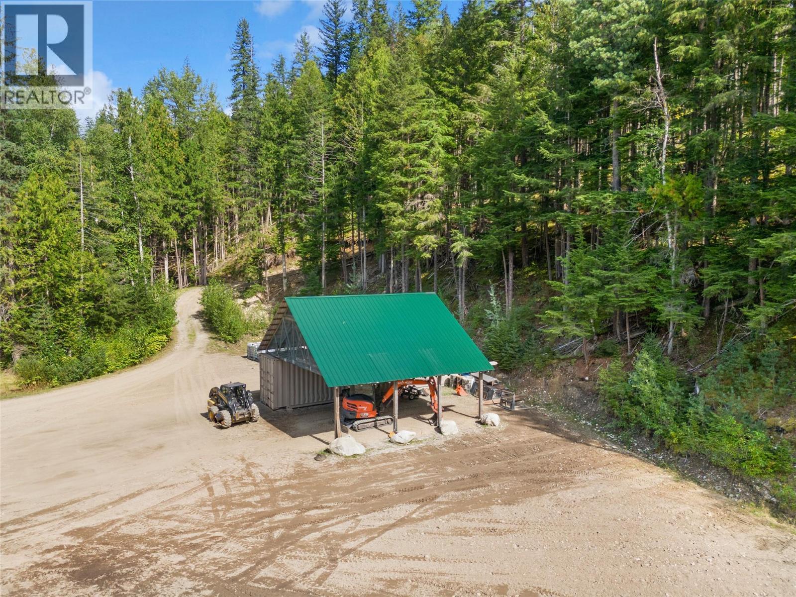 1446 Nittel Road, Seymour Arm, BC - Outdoor