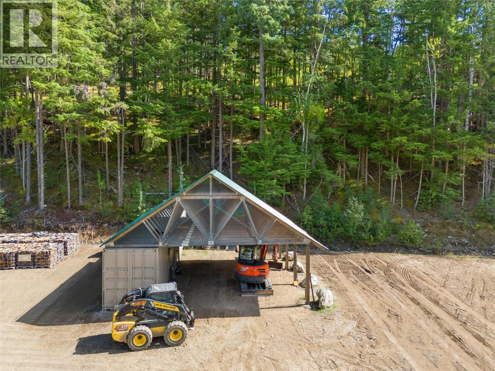 1446 Nittel Road, Seymour Arm, BC - Outdoor