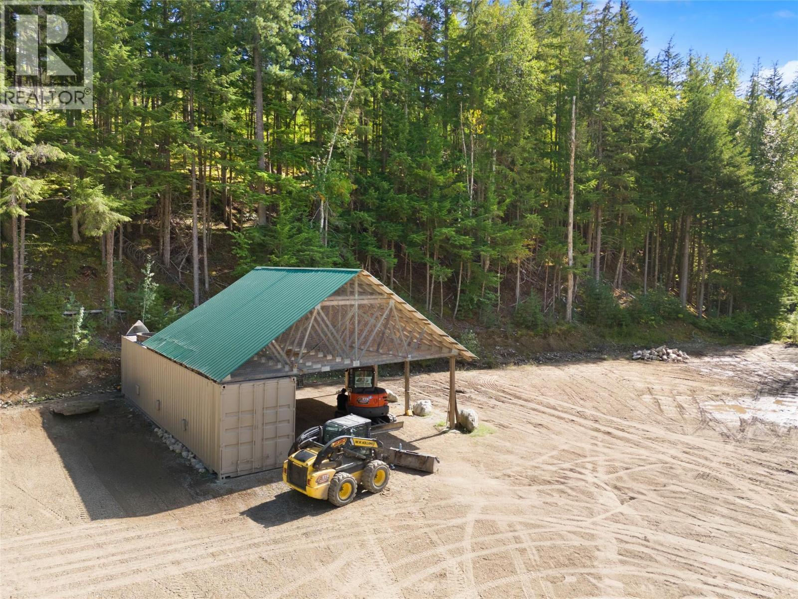 1446 Nittel Road, Seymour Arm, BC - Outdoor