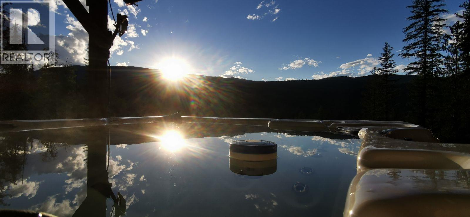 1446 Nittel Road, Seymour Arm, BC - Outdoor