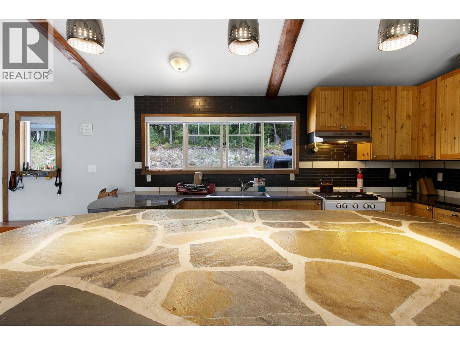 1446 Nittel Road, Seymour Arm, BC - Indoor