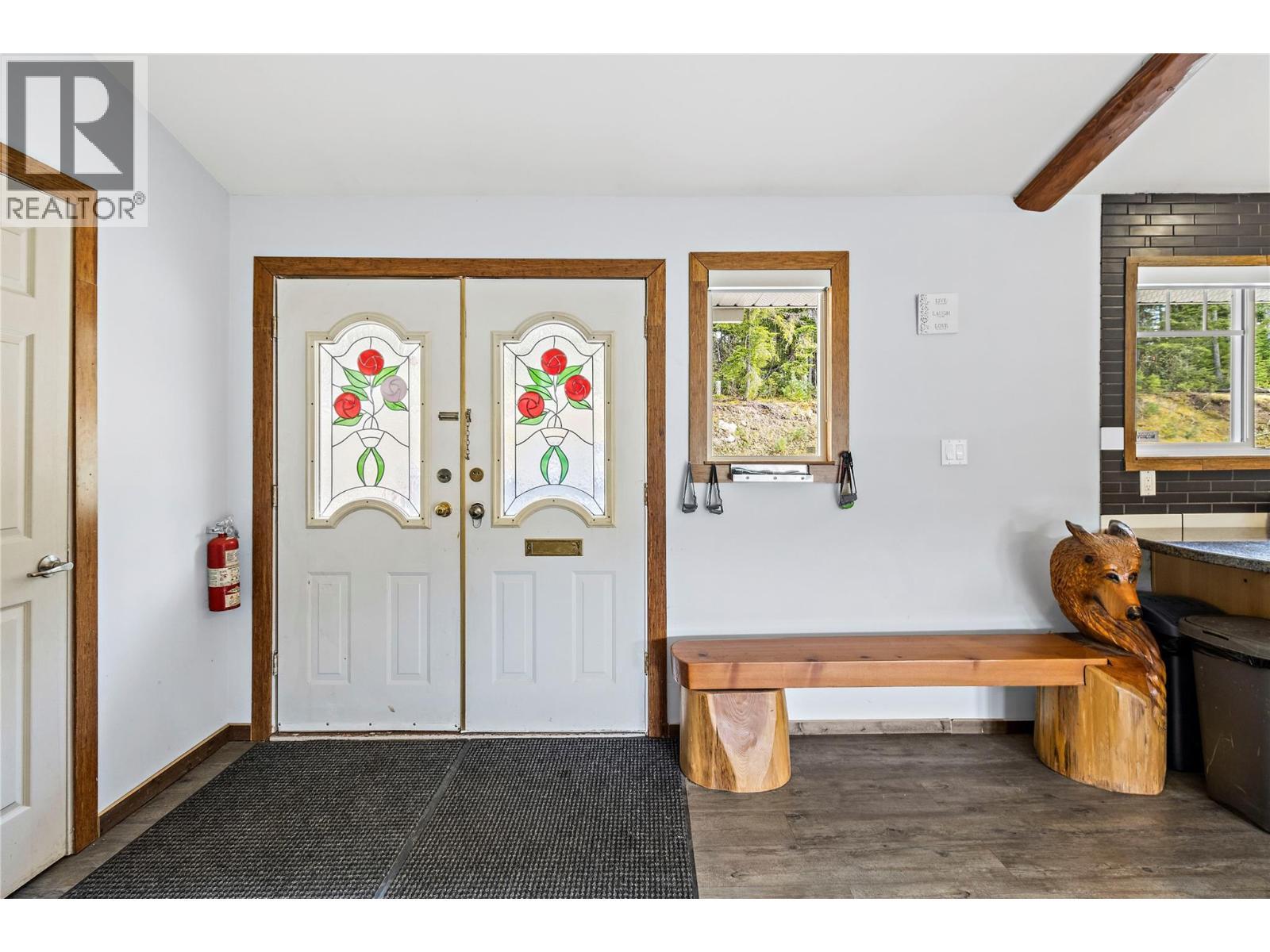 1446 Nittel Road, Seymour Arm, BC - Indoor Photo Showing Other Room