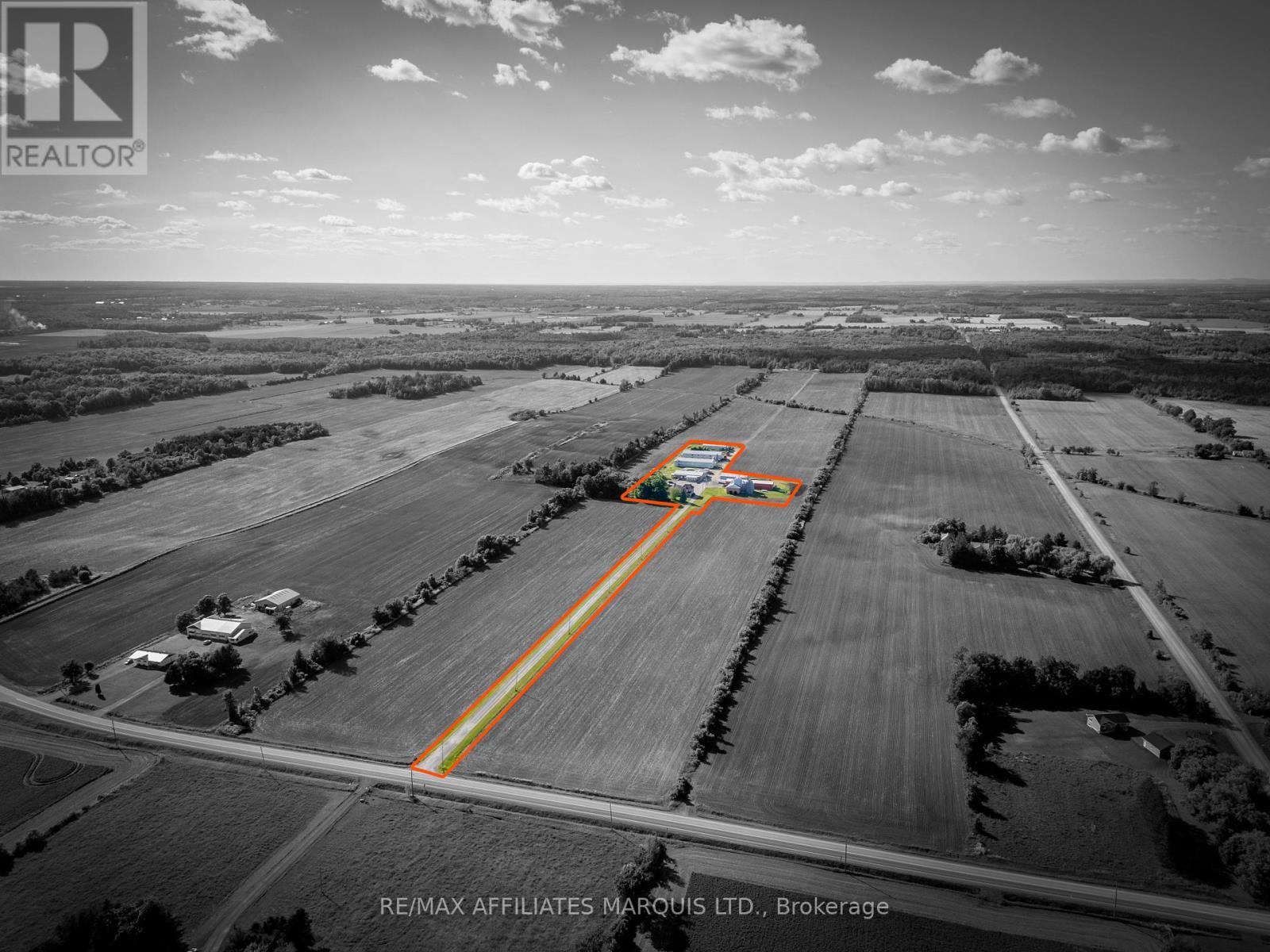 Lot lines are approximate only - 20731 Concession 5 Road, South Glengarry, ON