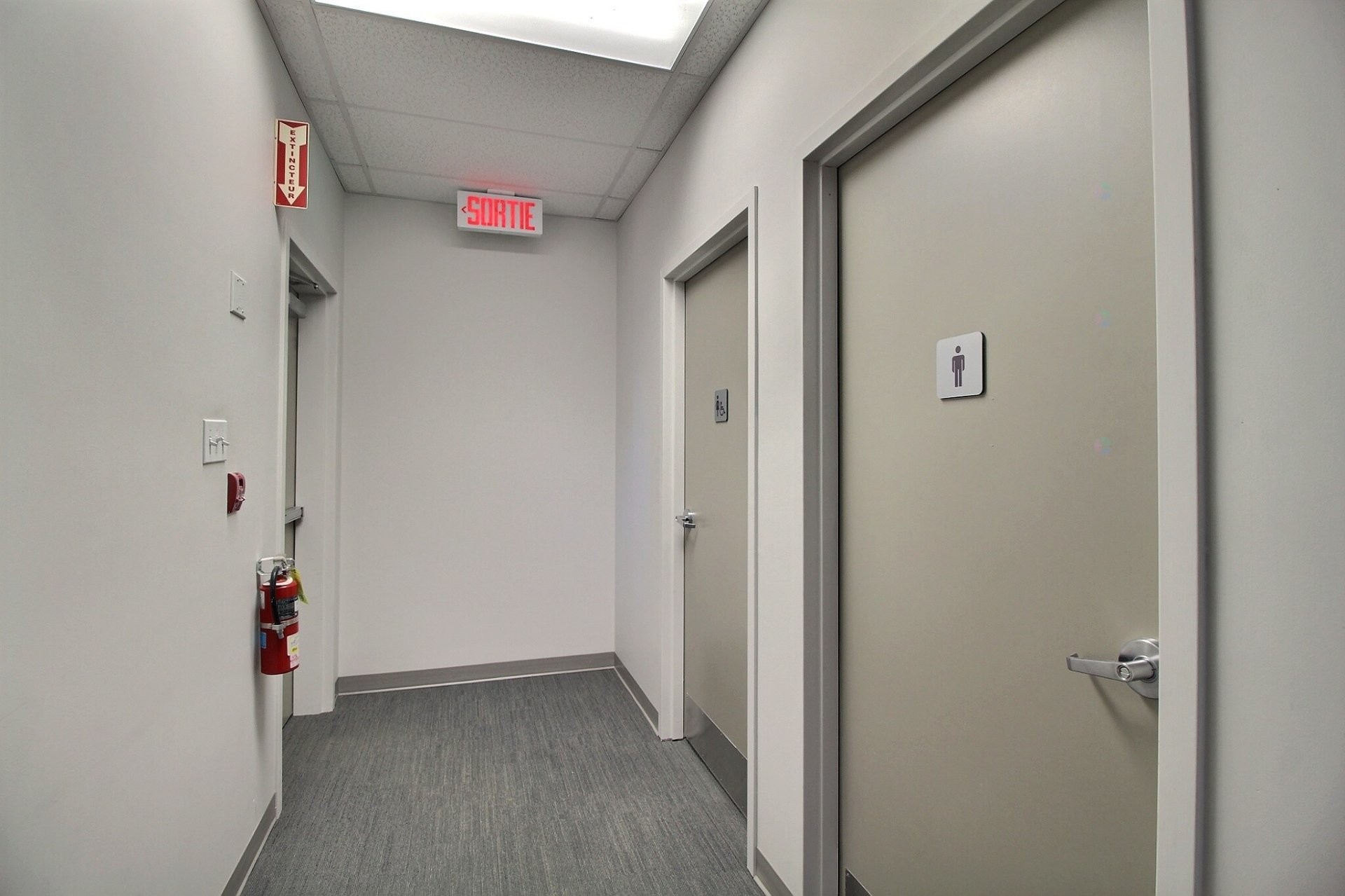 Salle d'eau - 1723 3E Avenue, Val-D'Or, QC - Indoor