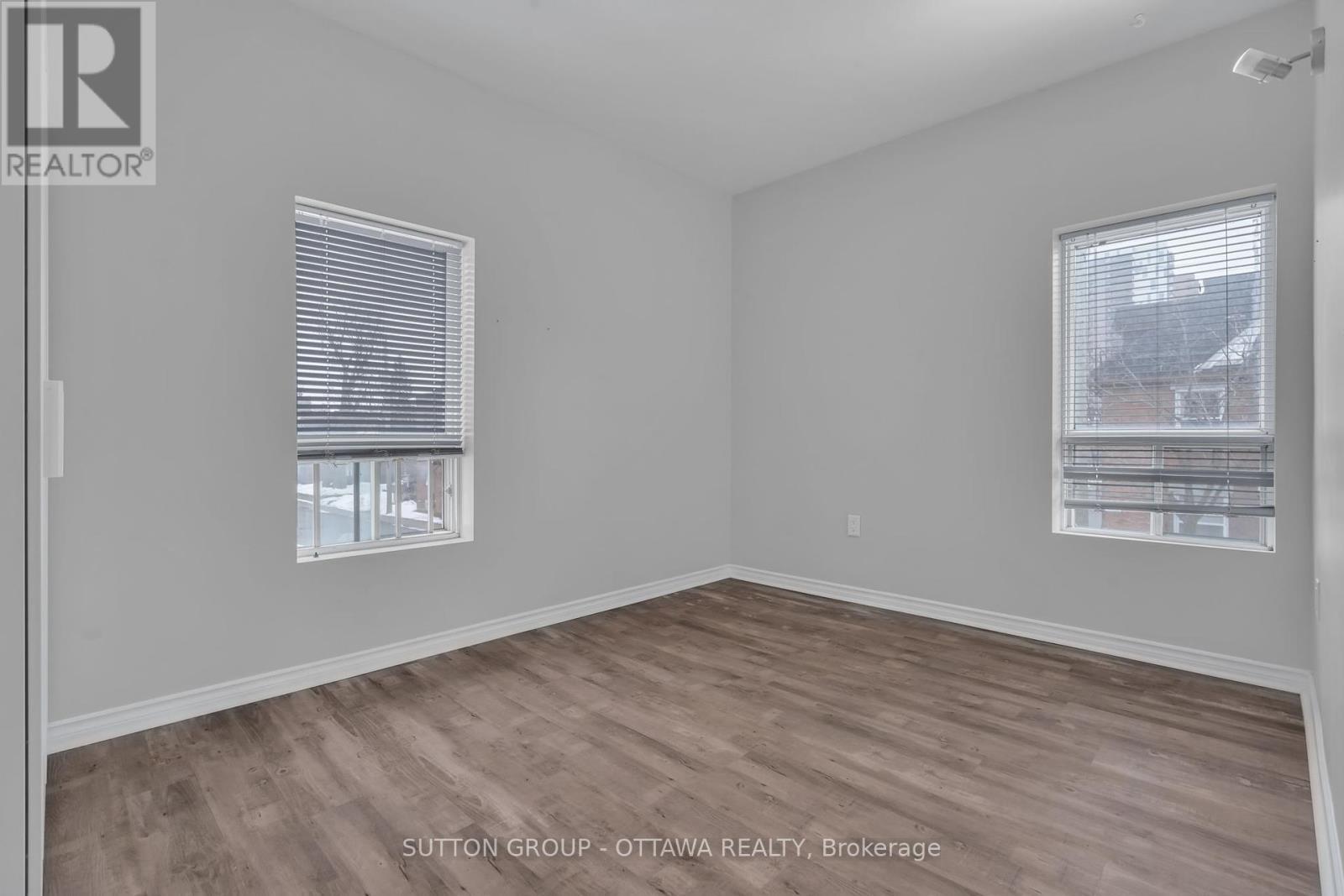 698 Cooper Street, Ottawa, ON