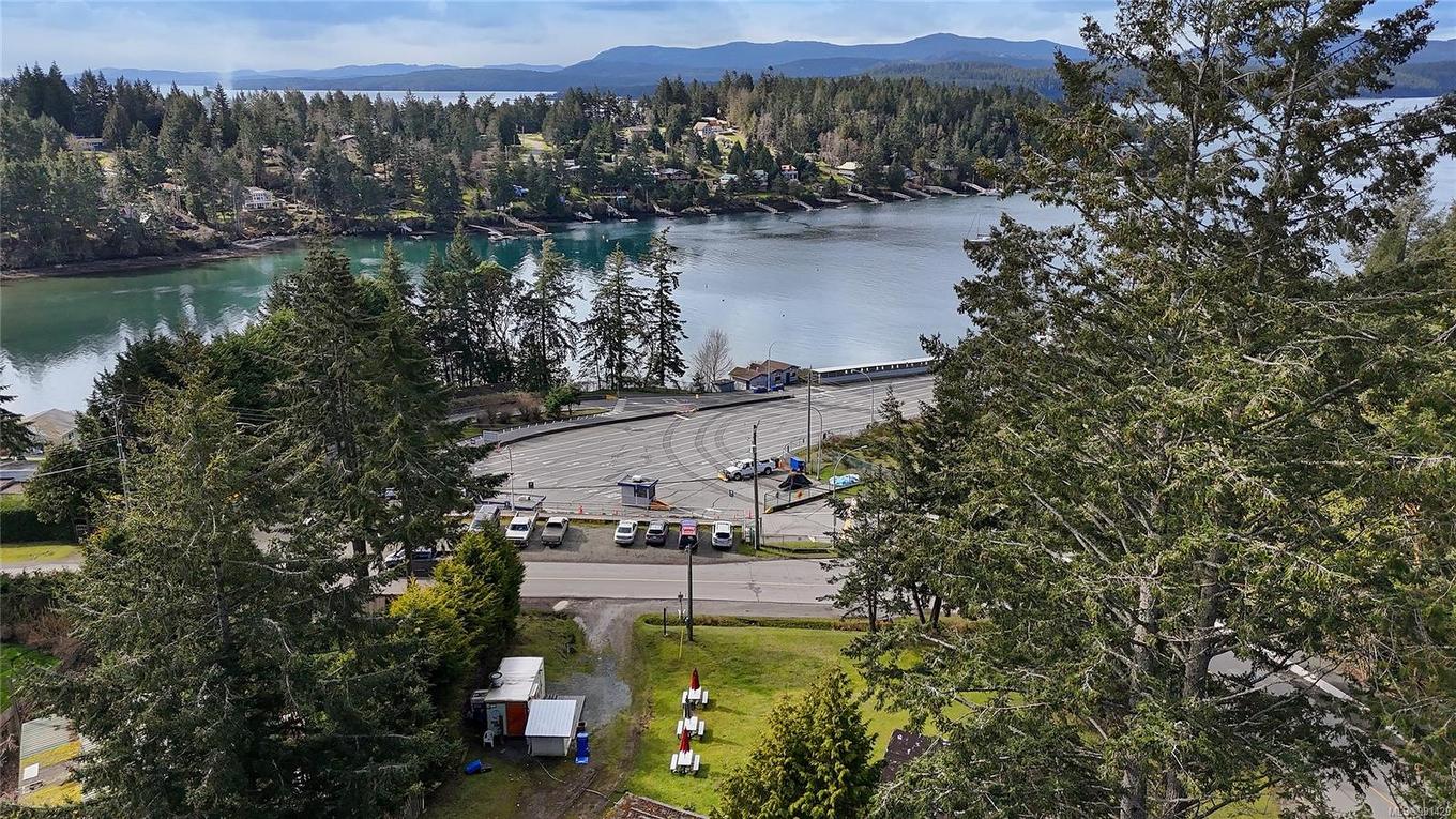 492 Dalton Dr, Mayne Island, BC