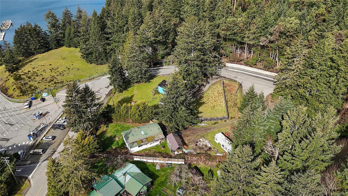 492 Dalton Dr, Mayne Island, BC