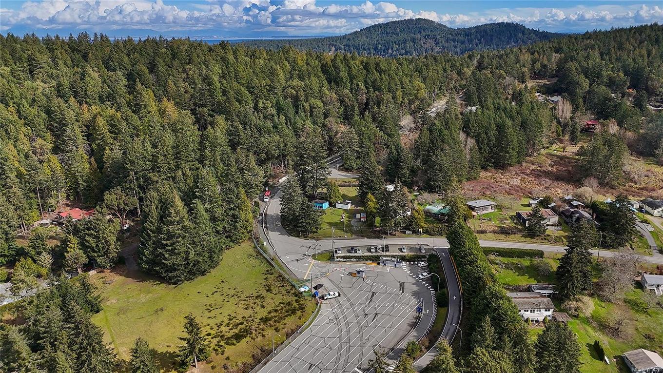 492 Dalton Dr, Mayne Island, BC