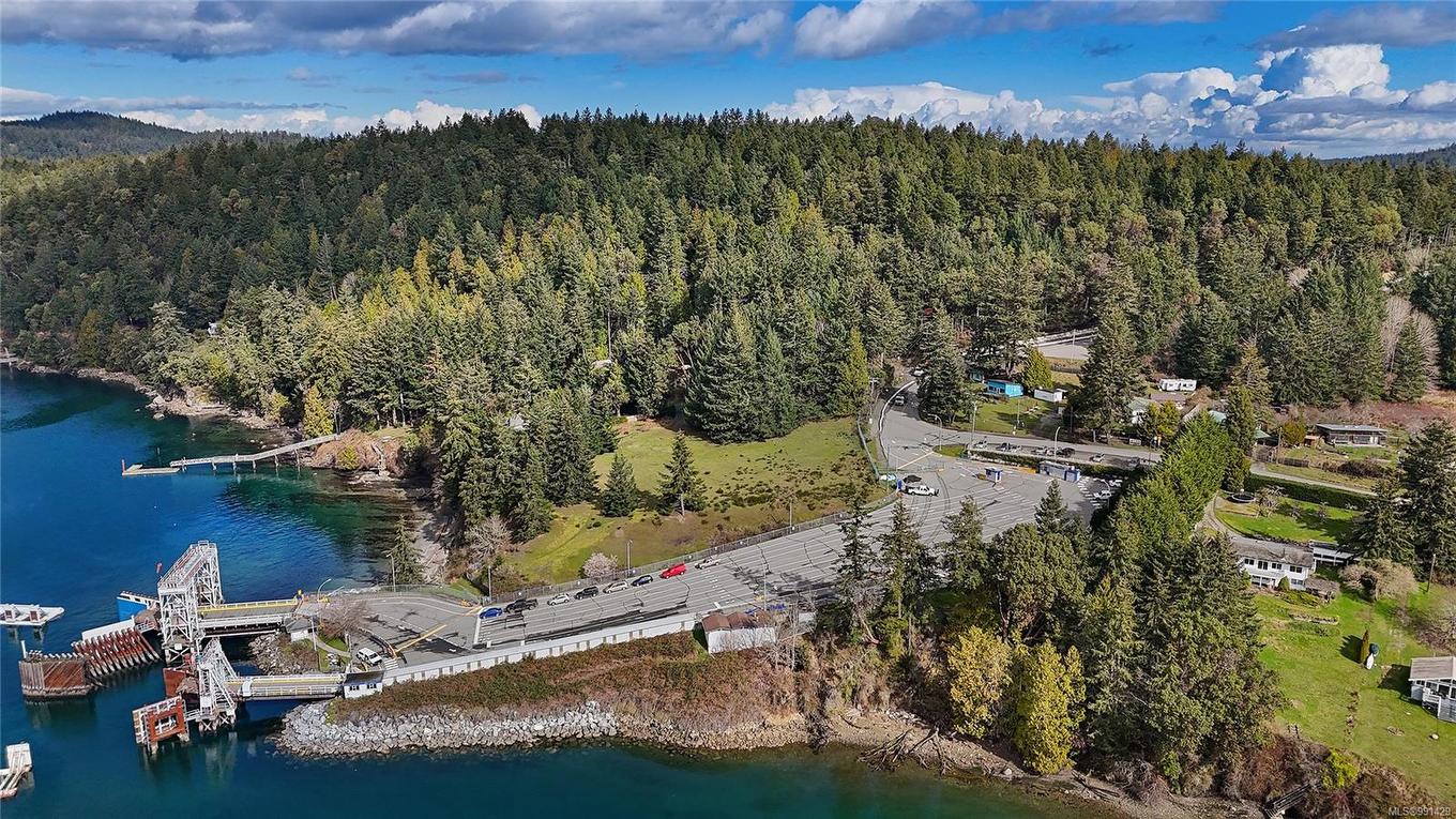 492 Dalton Dr, Mayne Island, BC