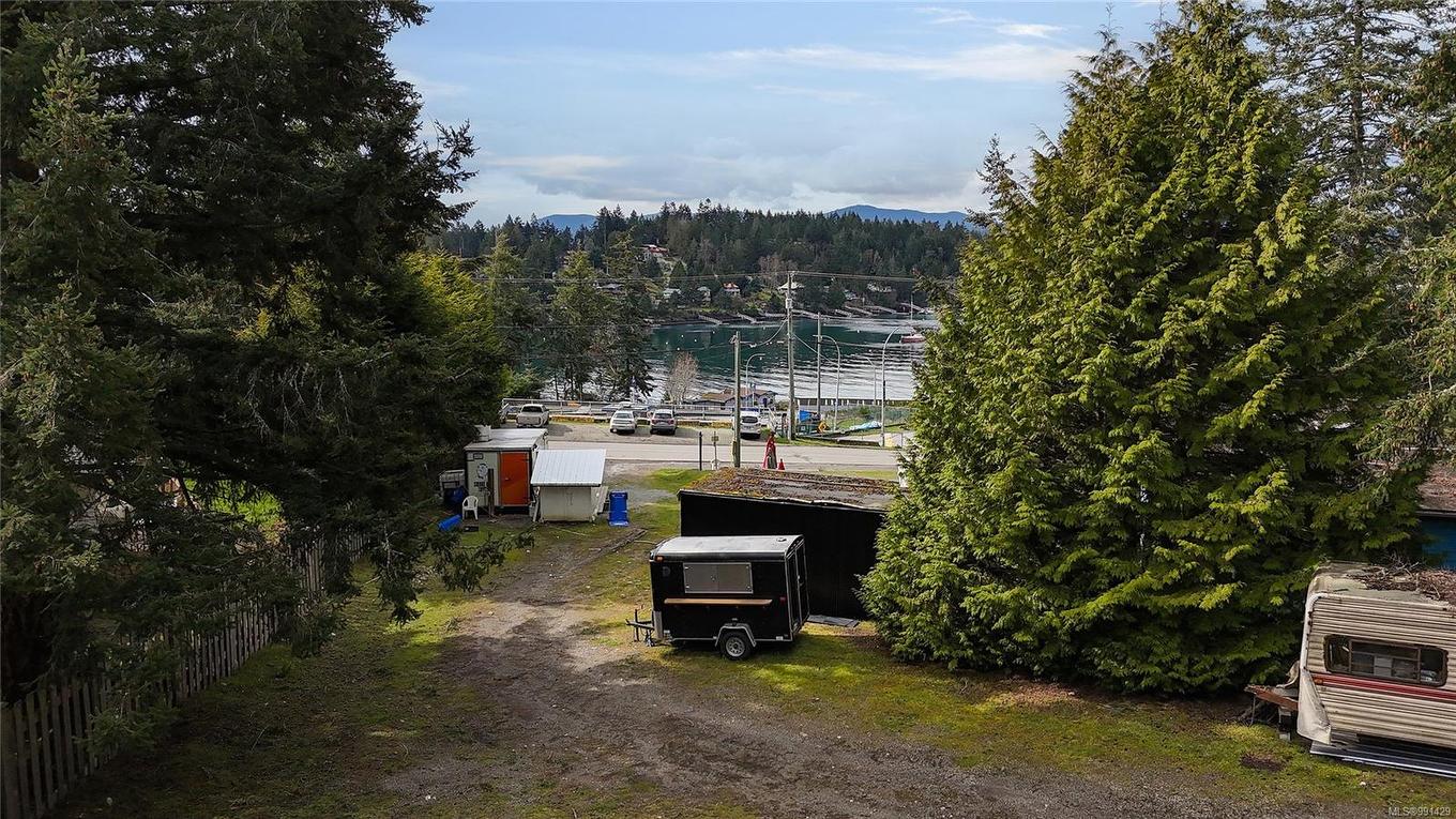 492 Dalton Dr, Mayne Island, BC