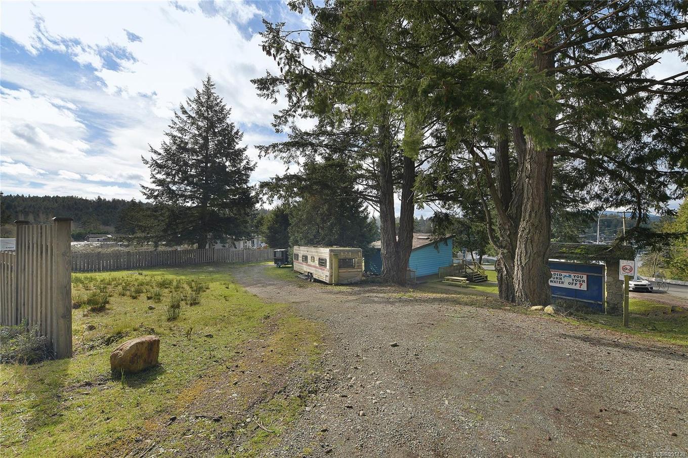 492 Dalton Dr, Mayne Island, BC