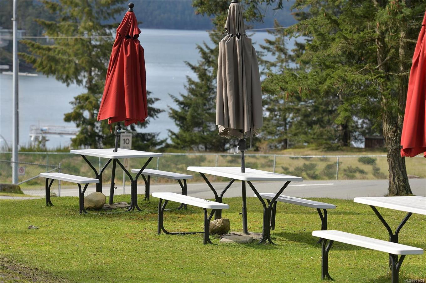 492 Dalton Dr, Mayne Island, BC